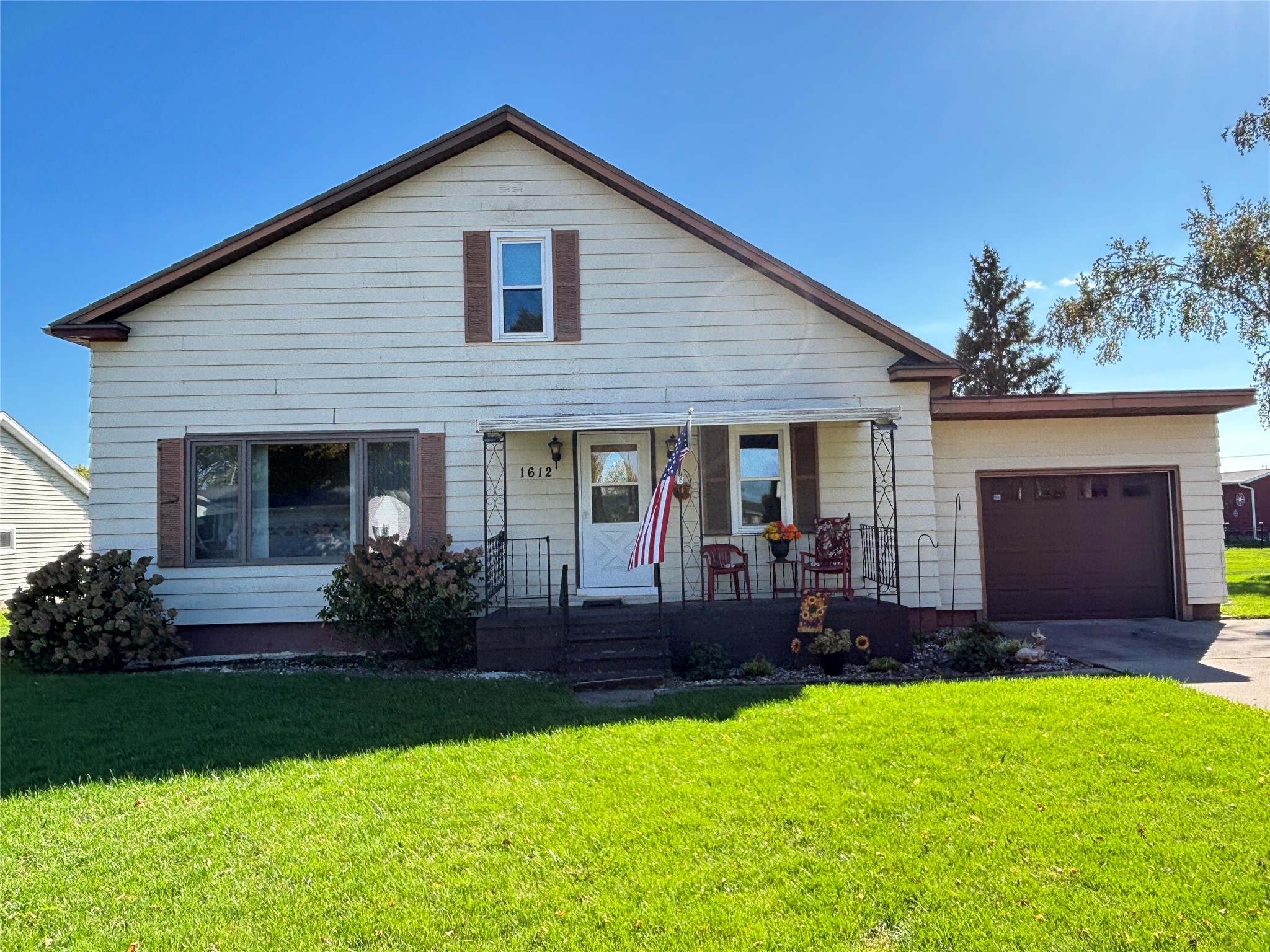 1612 6th Avenue Property Photo 1