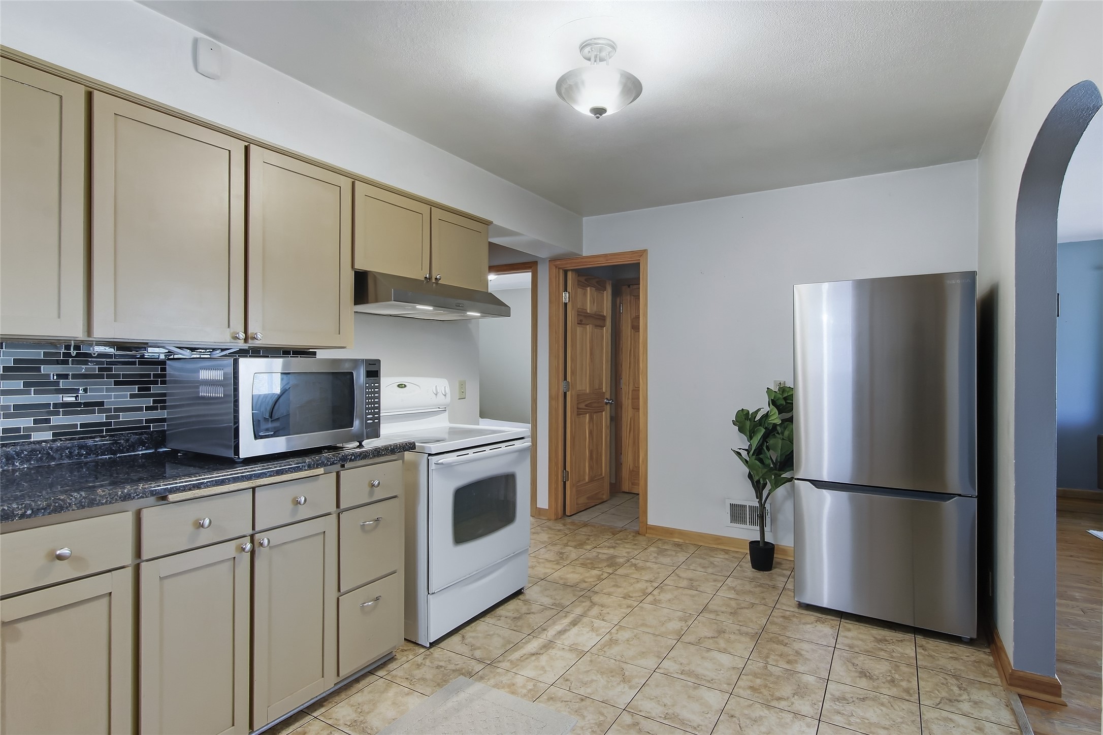 1043 Vine Street Property Photo 12