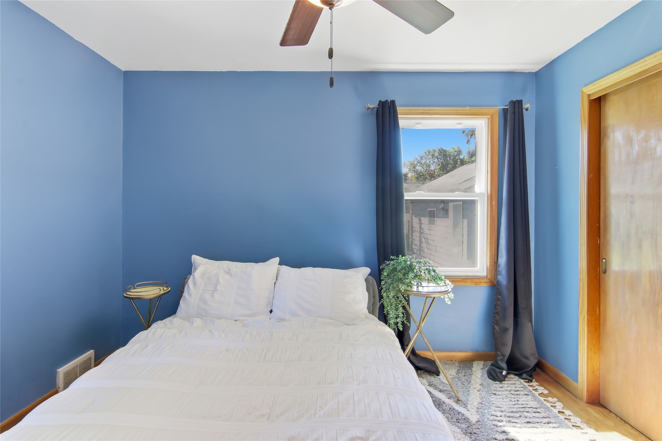1043 Vine Street Property Photo 19