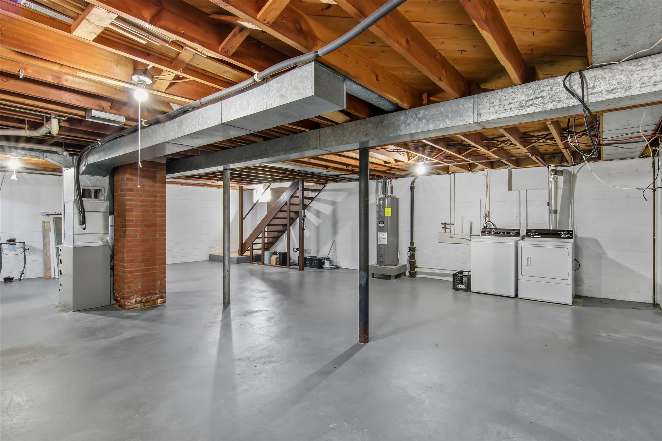 1043 Vine Street Property Photo 24