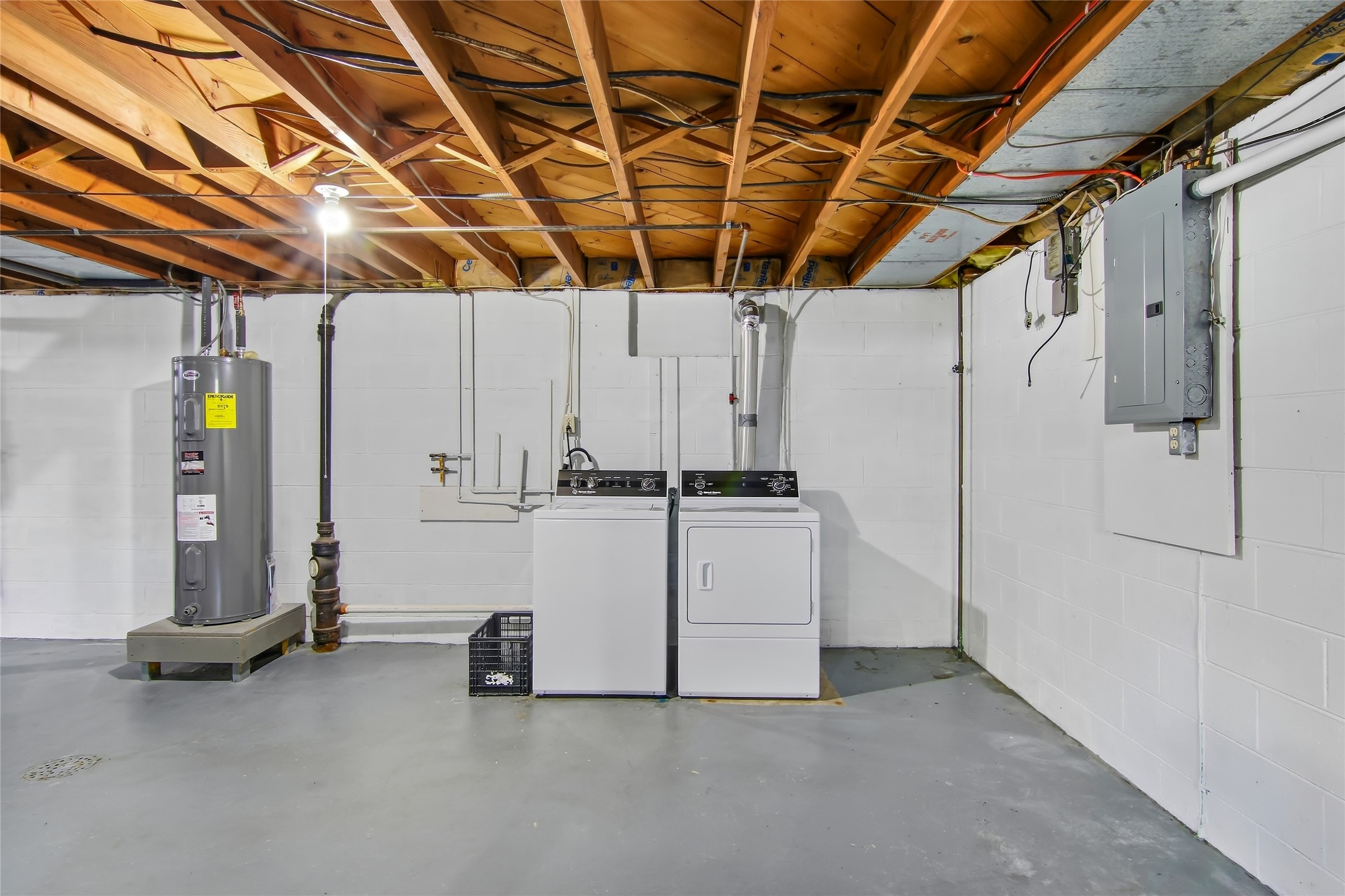 1043 Vine Street Property Photo 25
