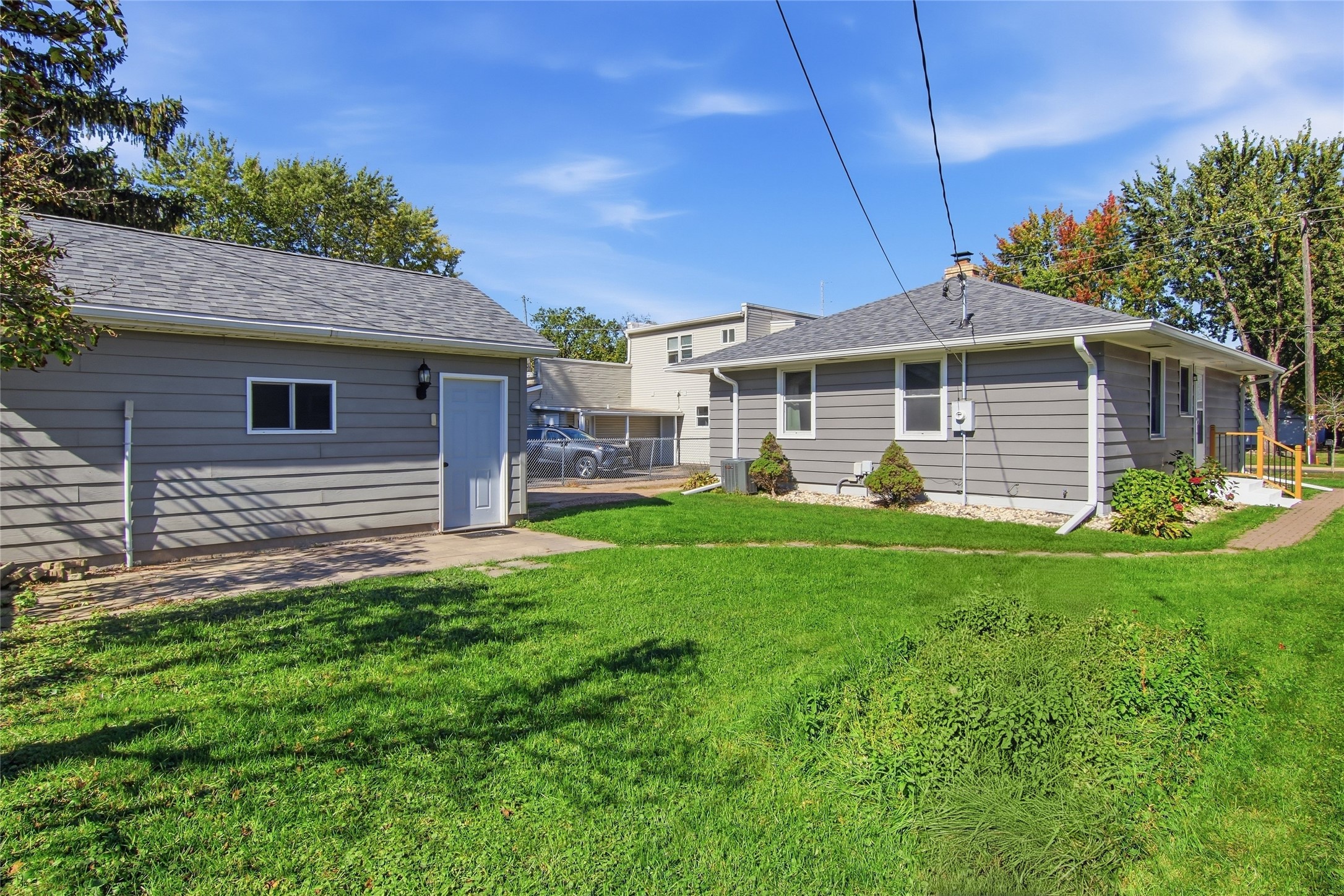 1043 Vine Street Property Photo 28