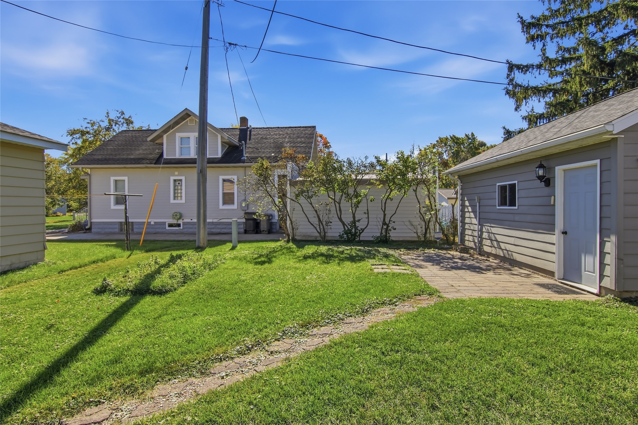 1043 Vine Street Property Photo 32