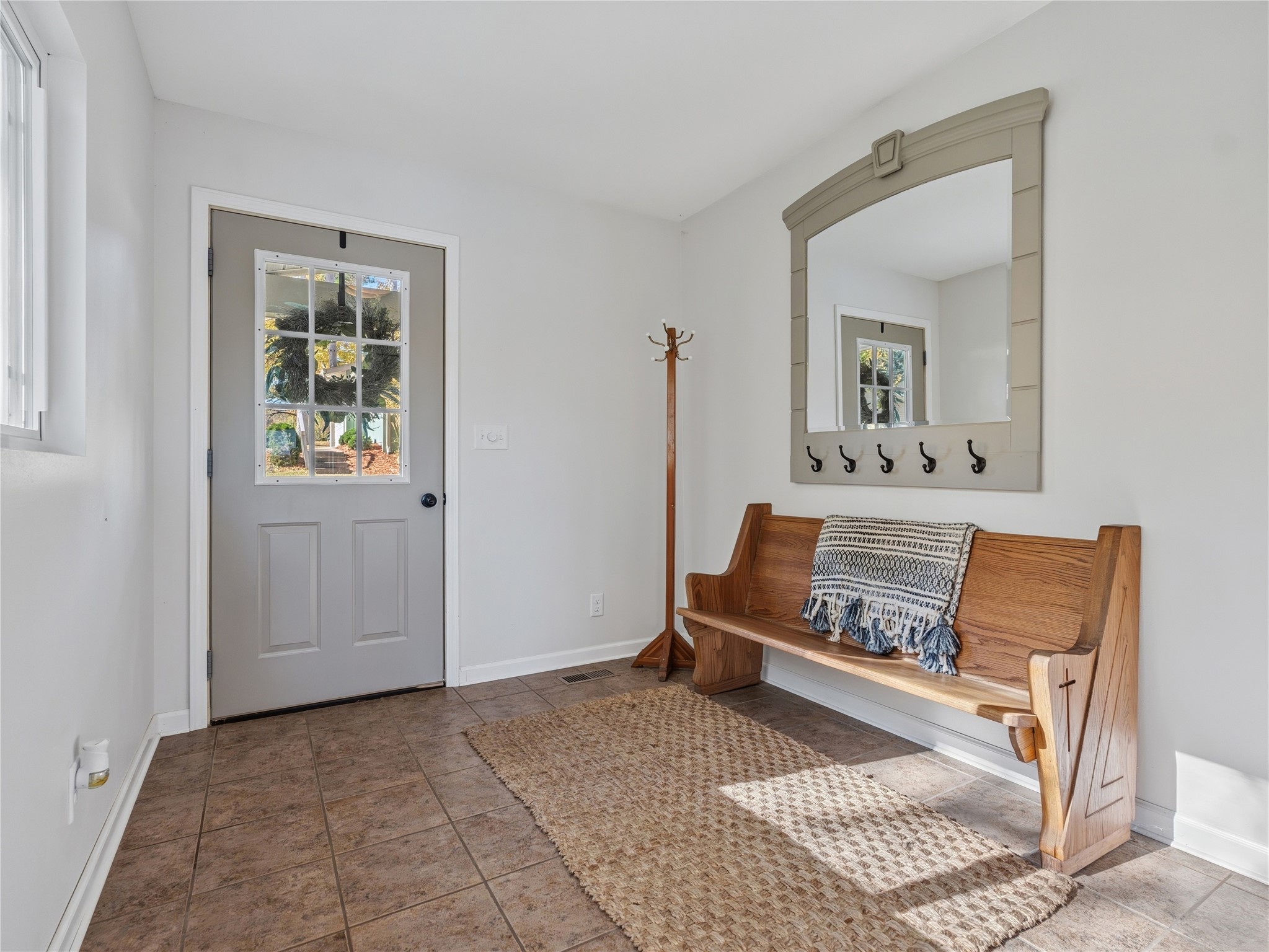 2553 27 1/4 27 3/4 Street Property Photo 5