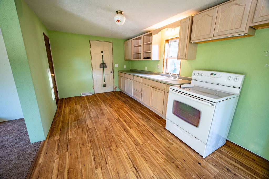 W6498 State Road 35 Property Photo 2