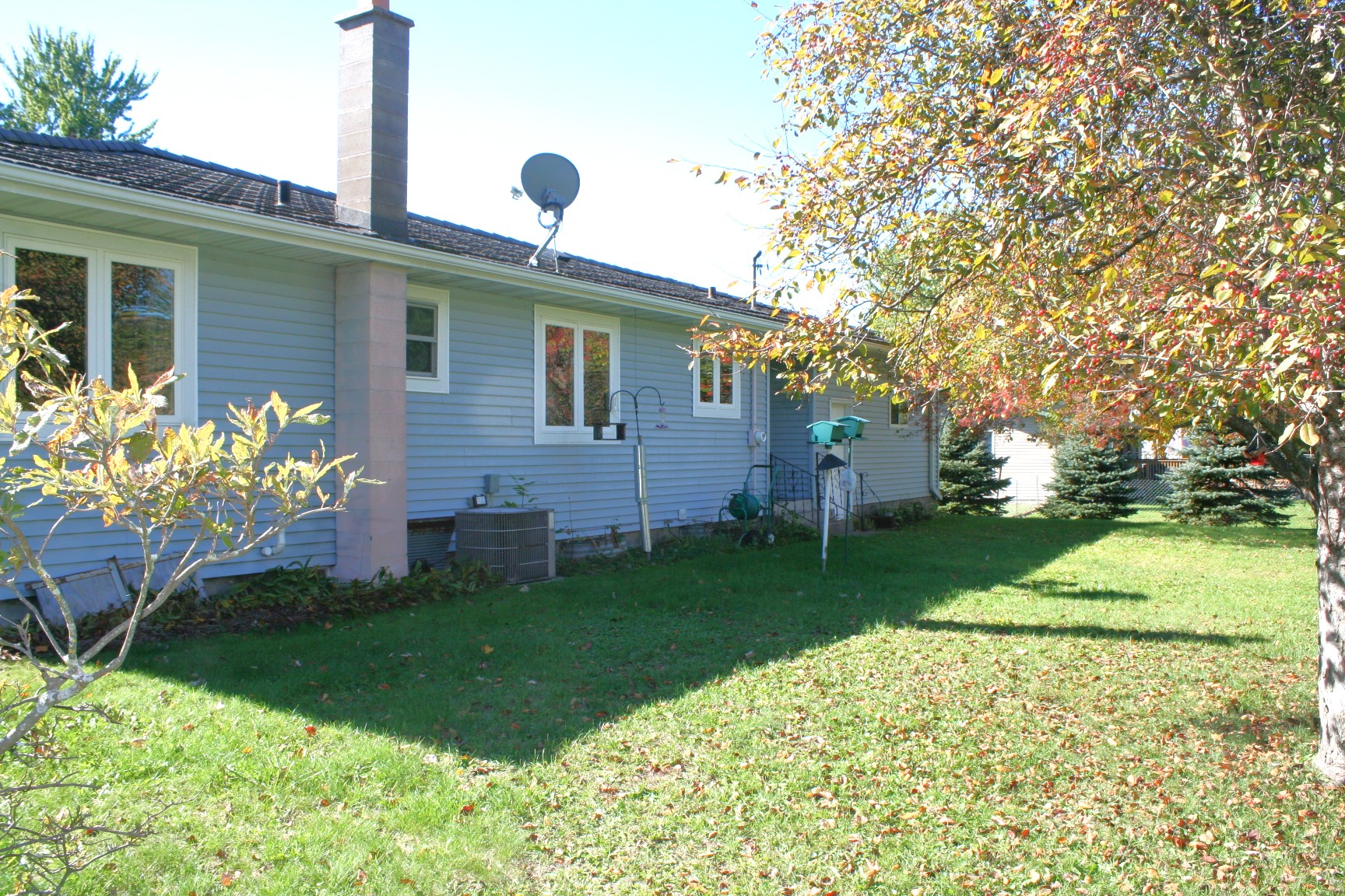 311 College Avenue W Property Photo 3