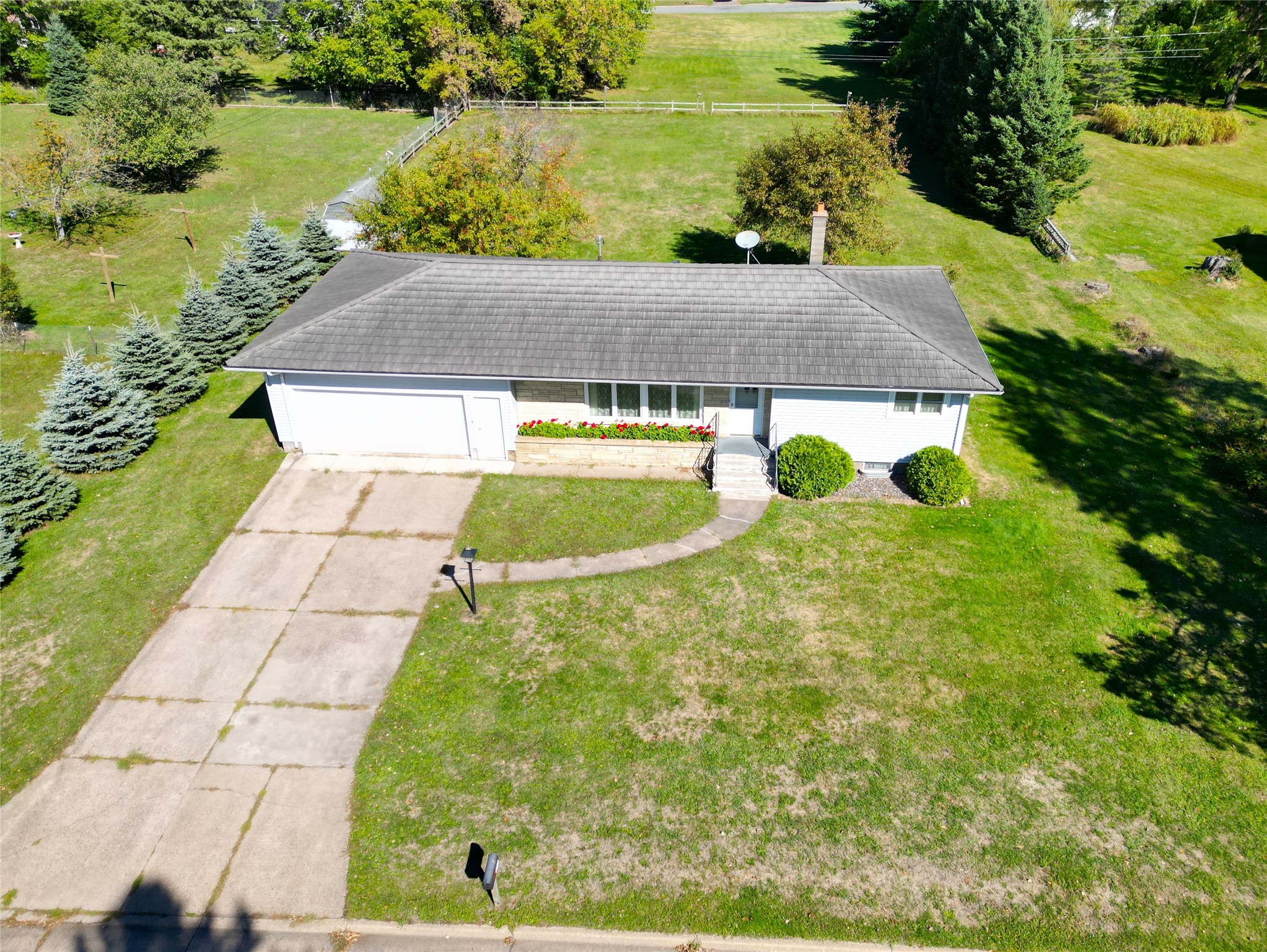 311 College Avenue W Property Photo 5
