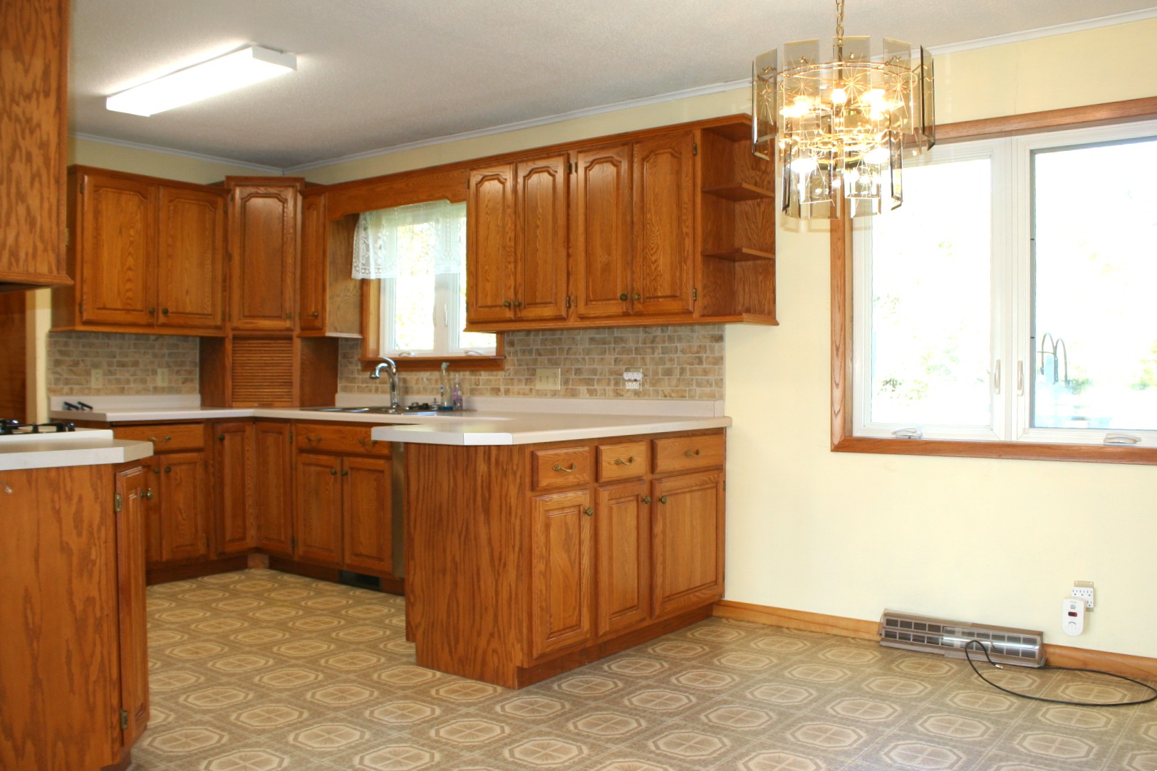 311 College Avenue W Property Photo 7