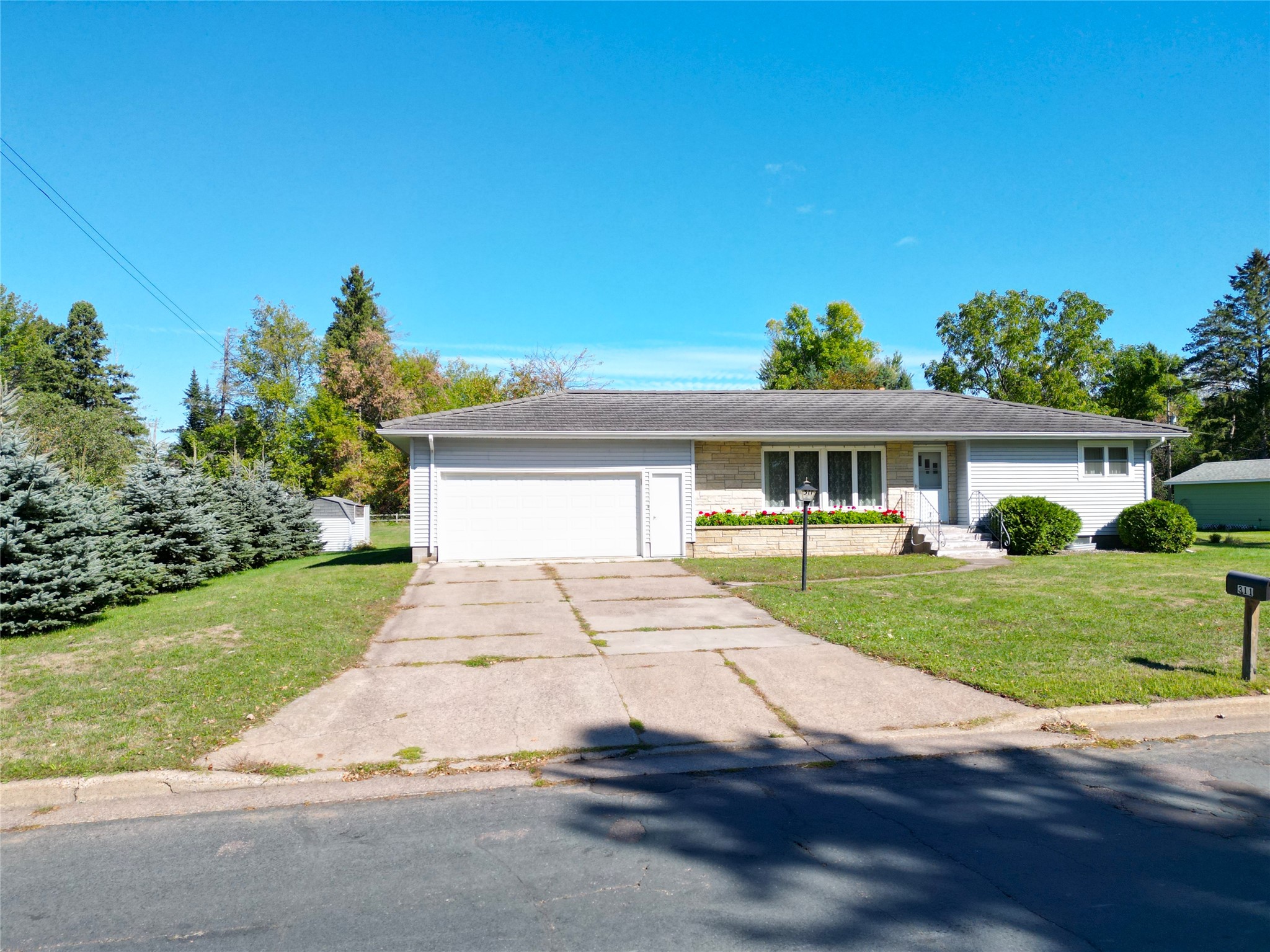 311 College Avenue W Property Photo 19