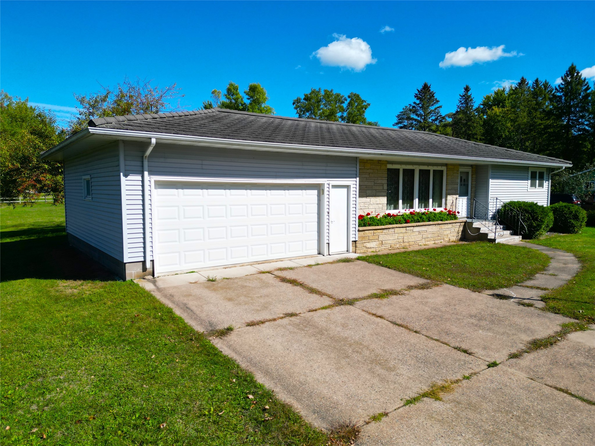 311 College Avenue W Property Photo 26
