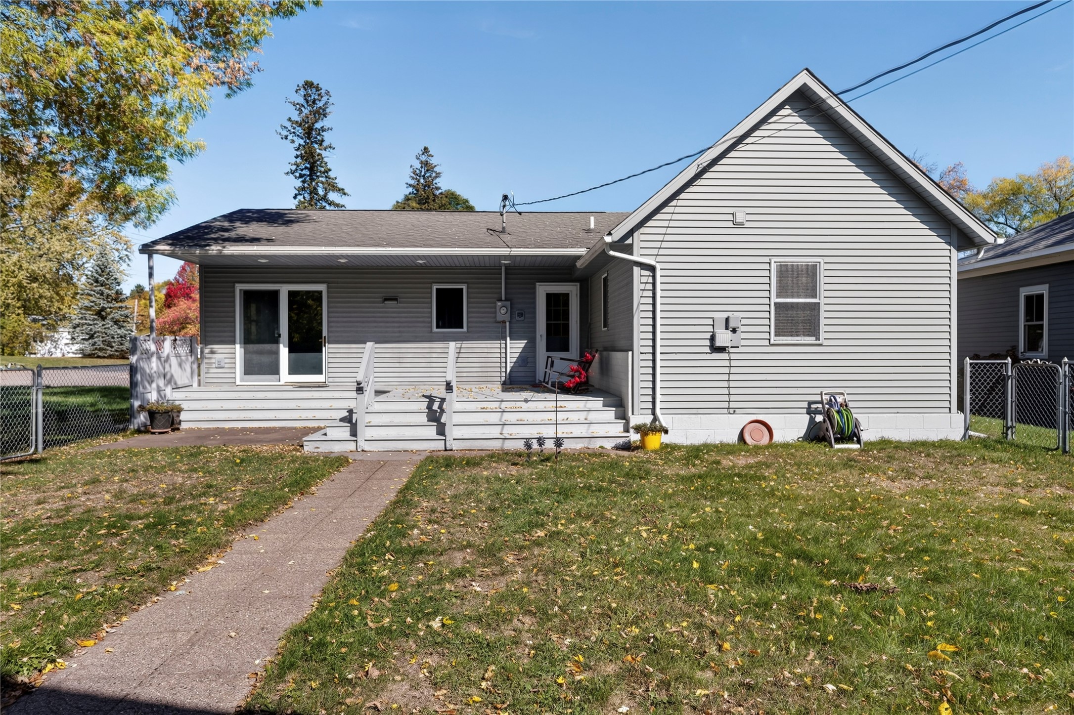 219 Spruce Street Property Photo 4