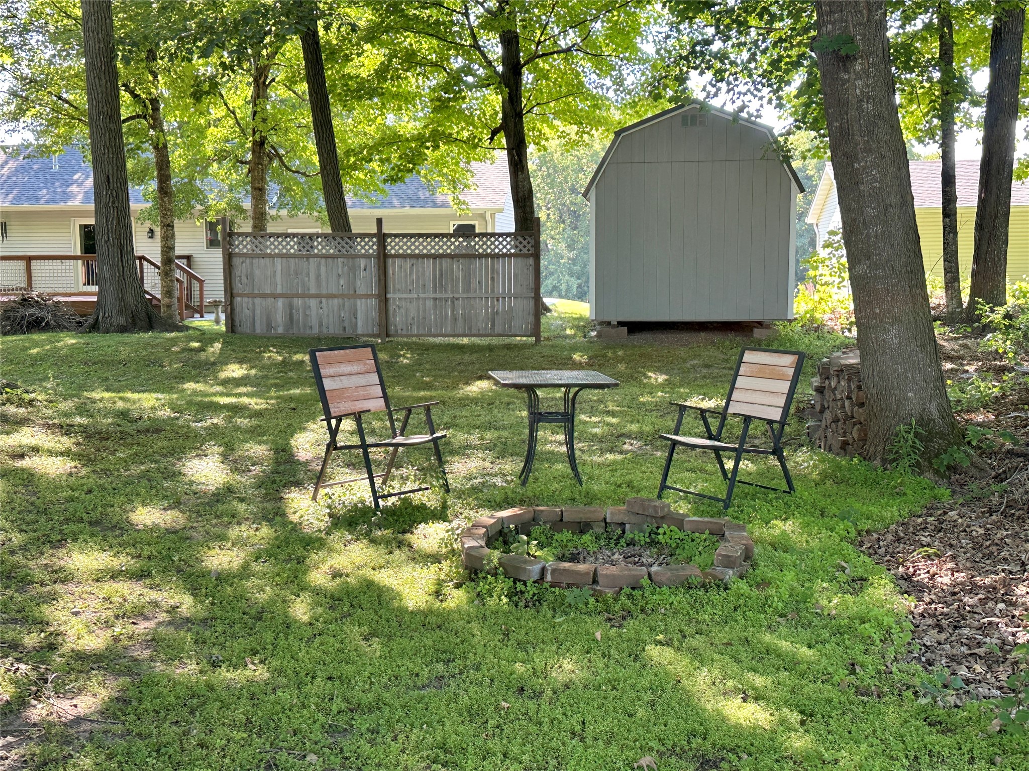 147 Royal Oak Drive Property Photo 4