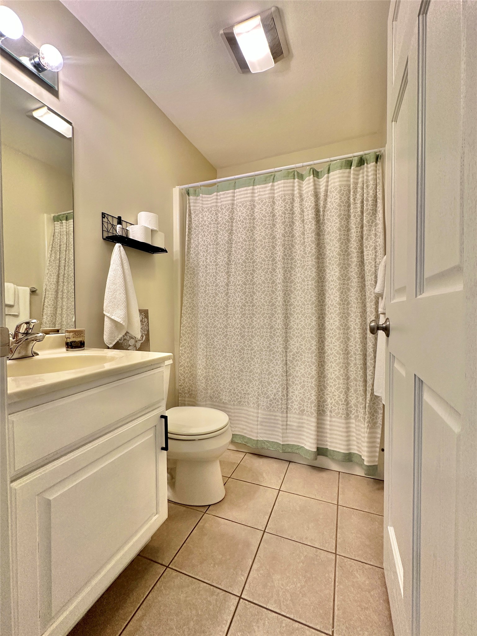 147 Royal Oak Drive Property Photo 13