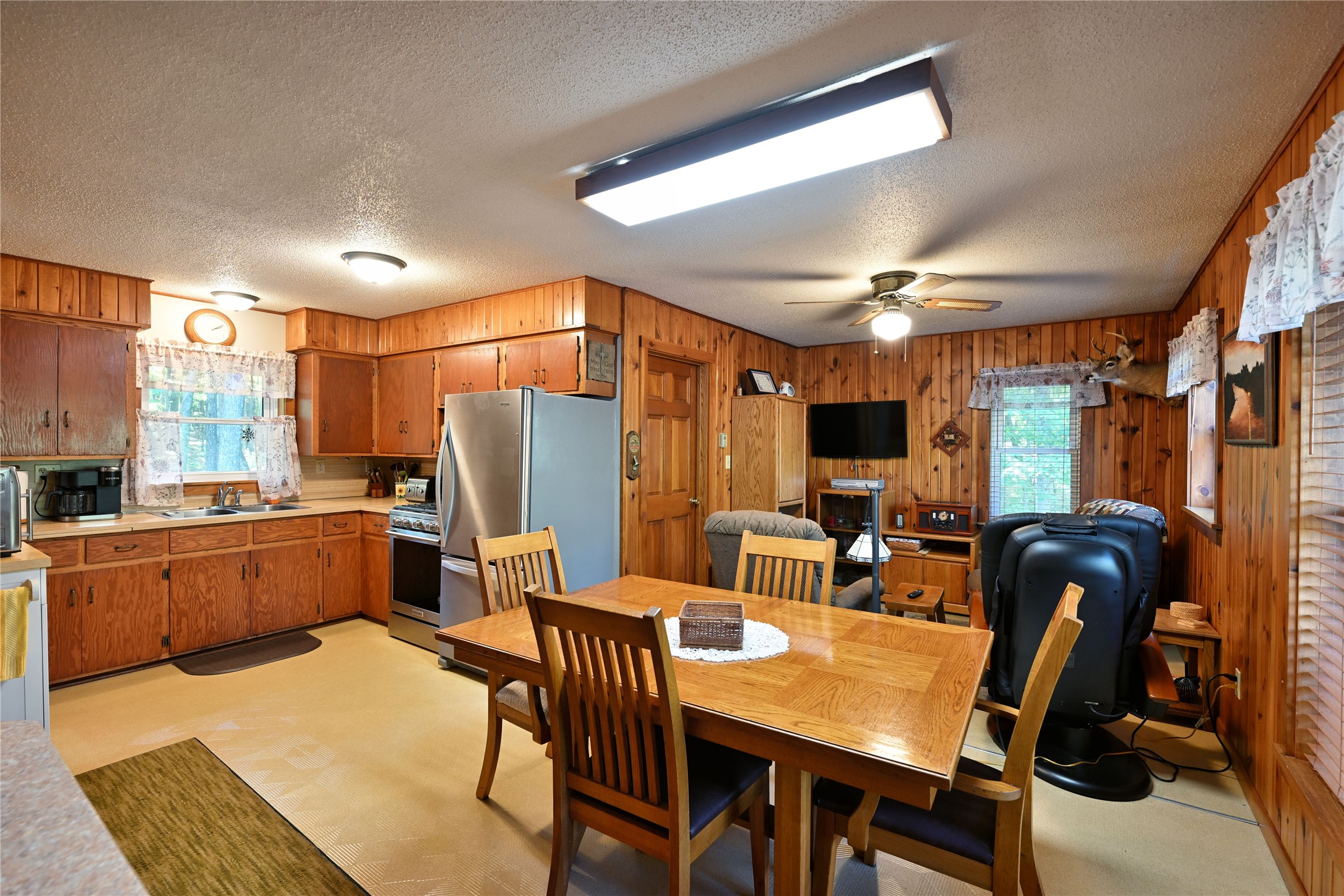W3917 County Highway D Property Photo 6