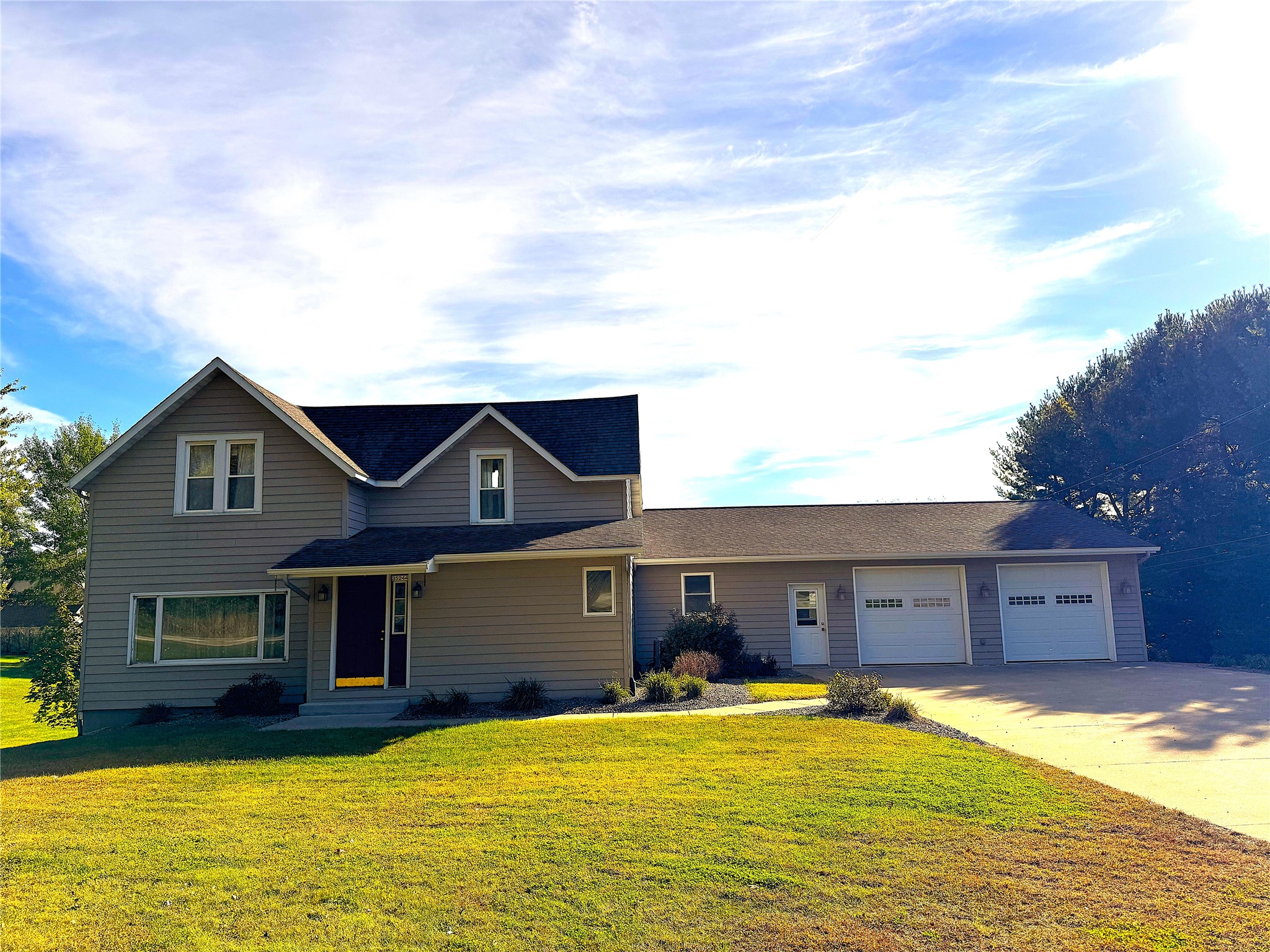 35260 Diagonal Street Property Photo 1