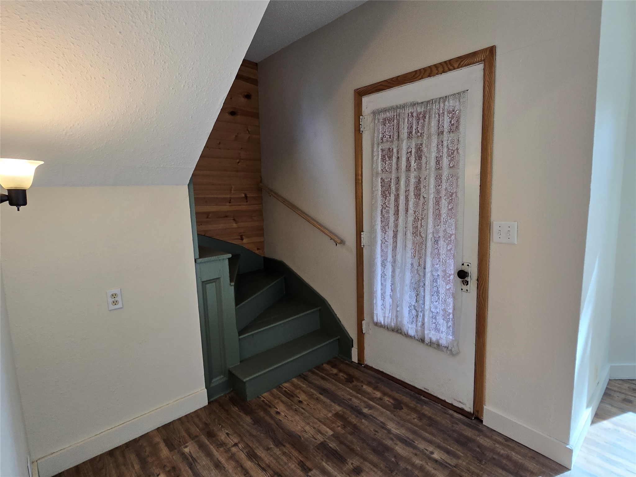 815 Worden Avenue E Property Photo 17