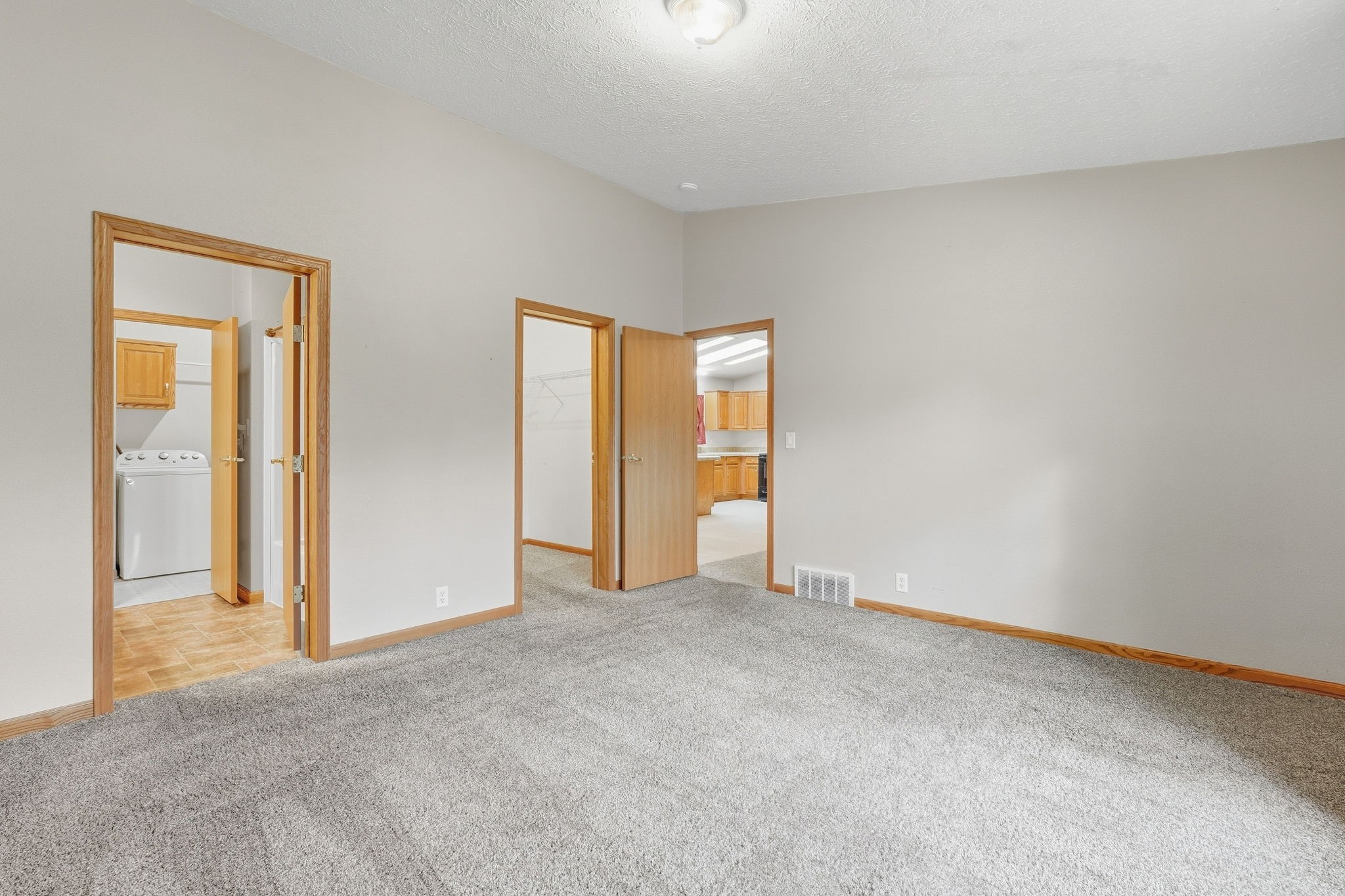 1027 Prairie Circle Property Photo 15