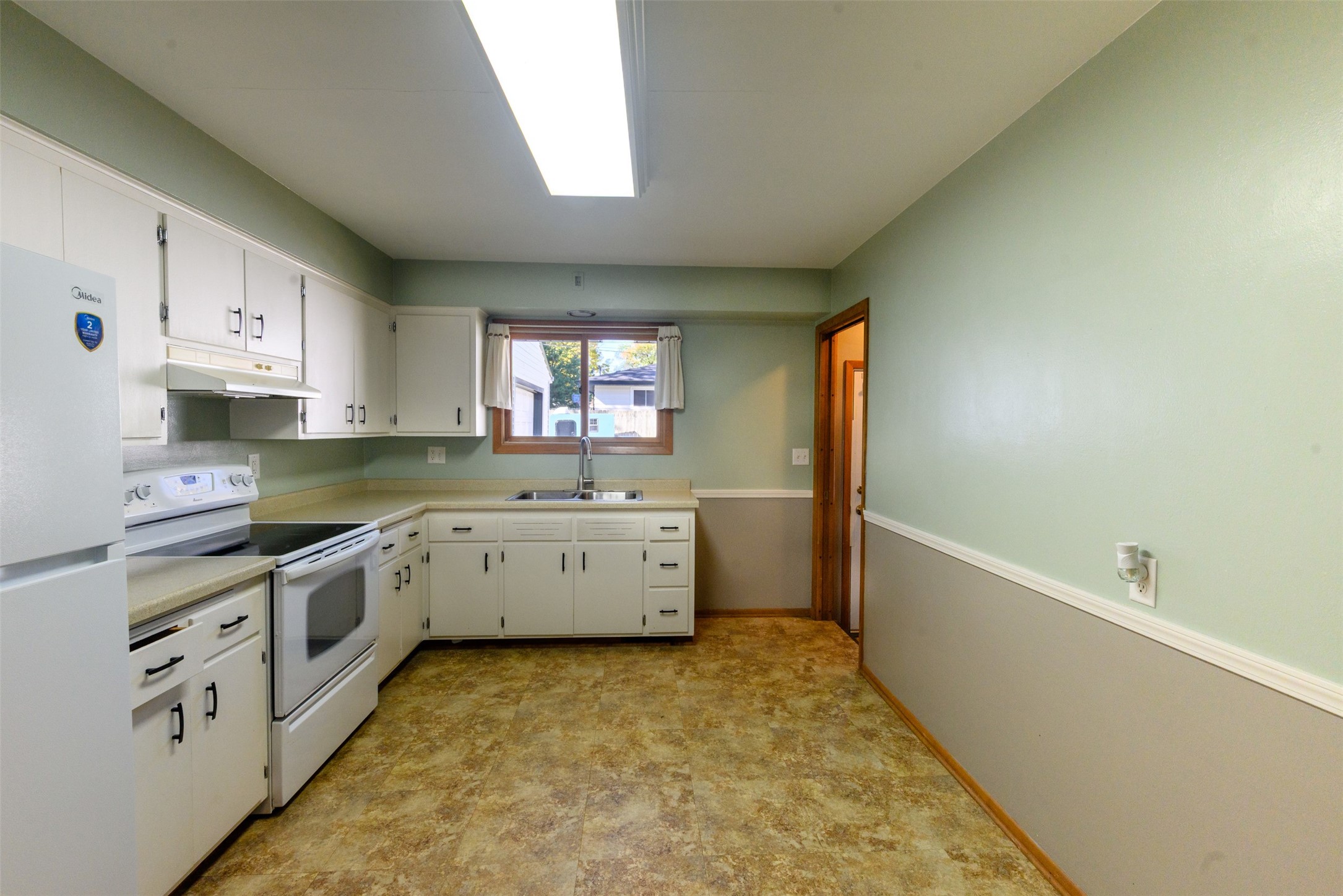919 Fountain Street Property Photo 9