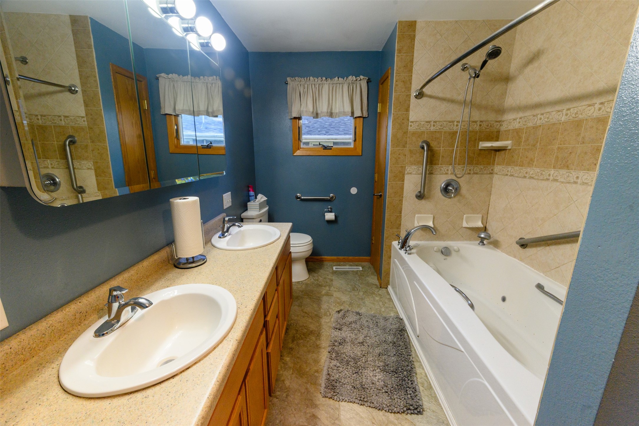 919 Fountain Street Property Photo 12