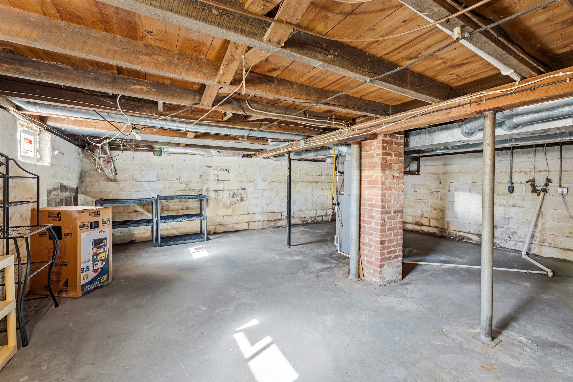 319 S Peterson Avenue Property Photo 18