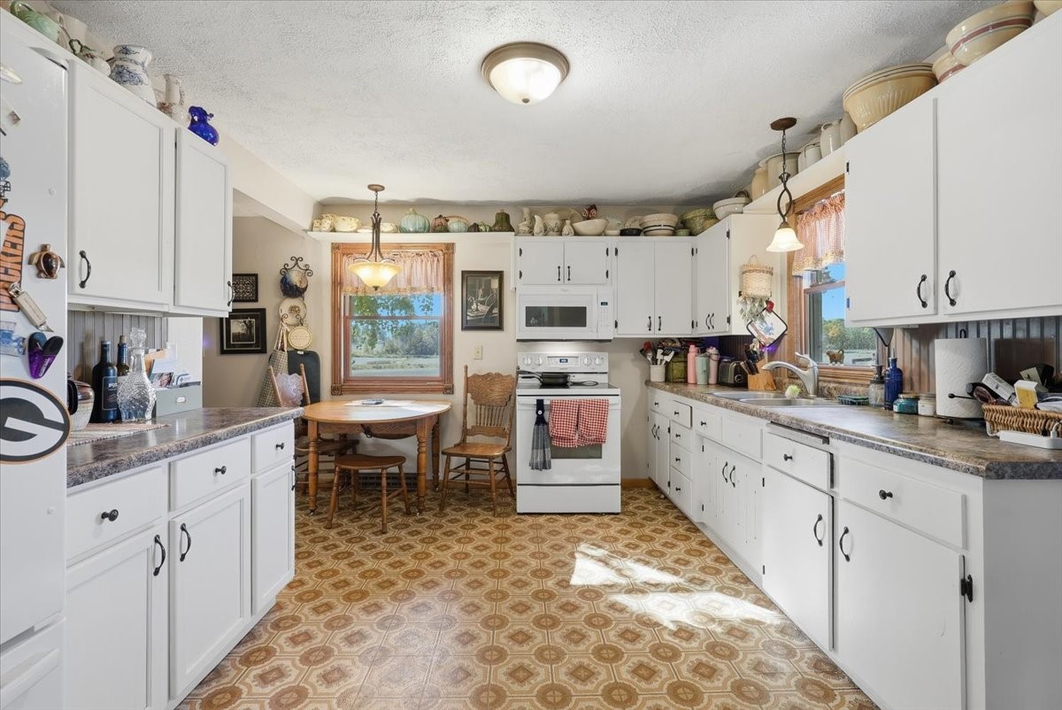 1112 245th Street Property Photo 8
