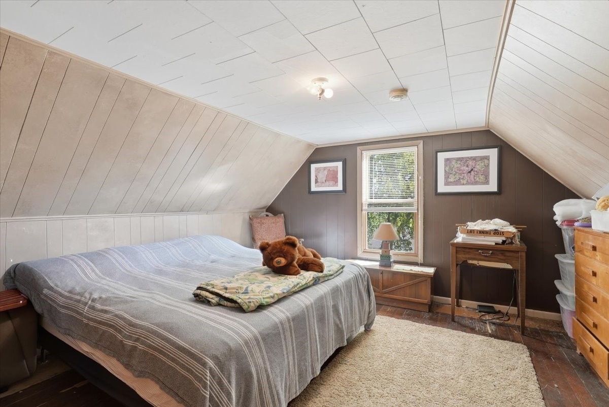 1112 245th Street Property Photo 18