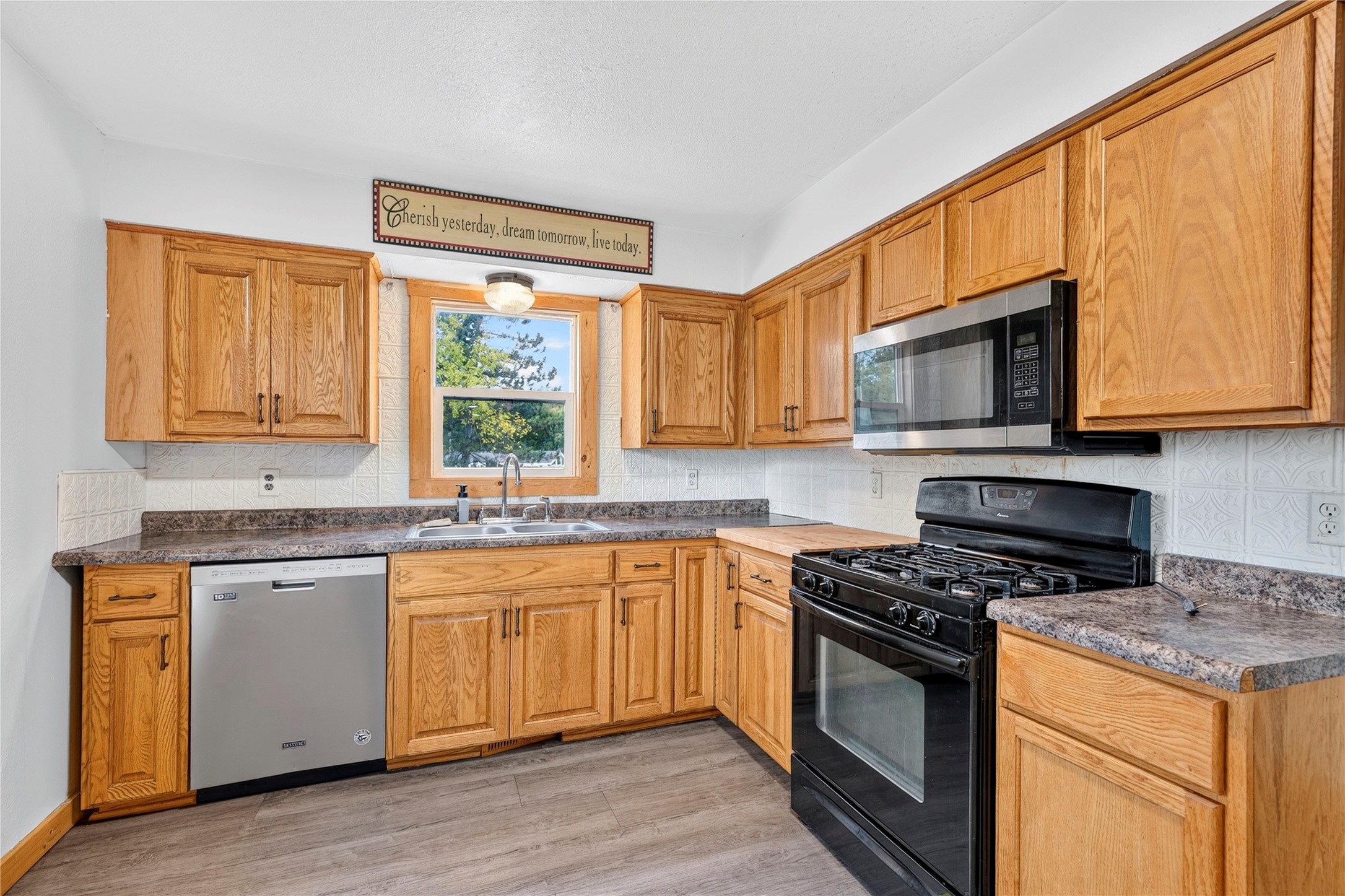 2069 County Road G Property Photo 25