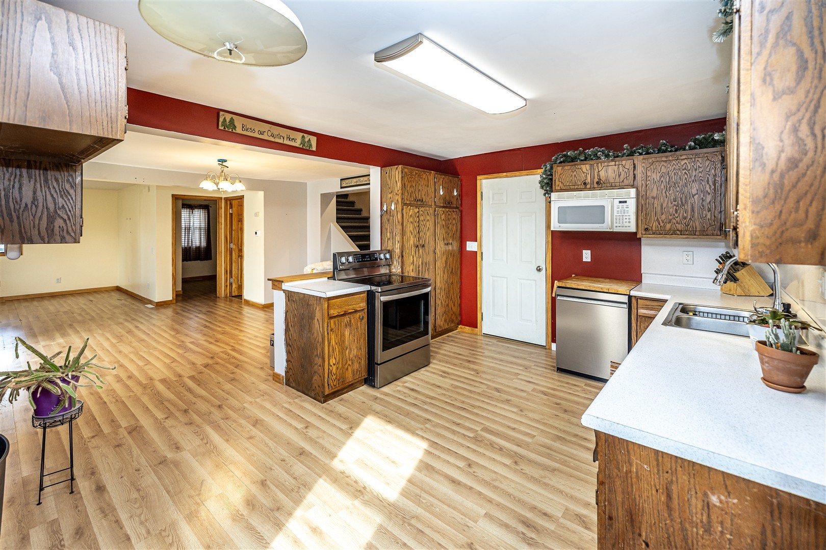 103 Polleys Street Property Photo 2