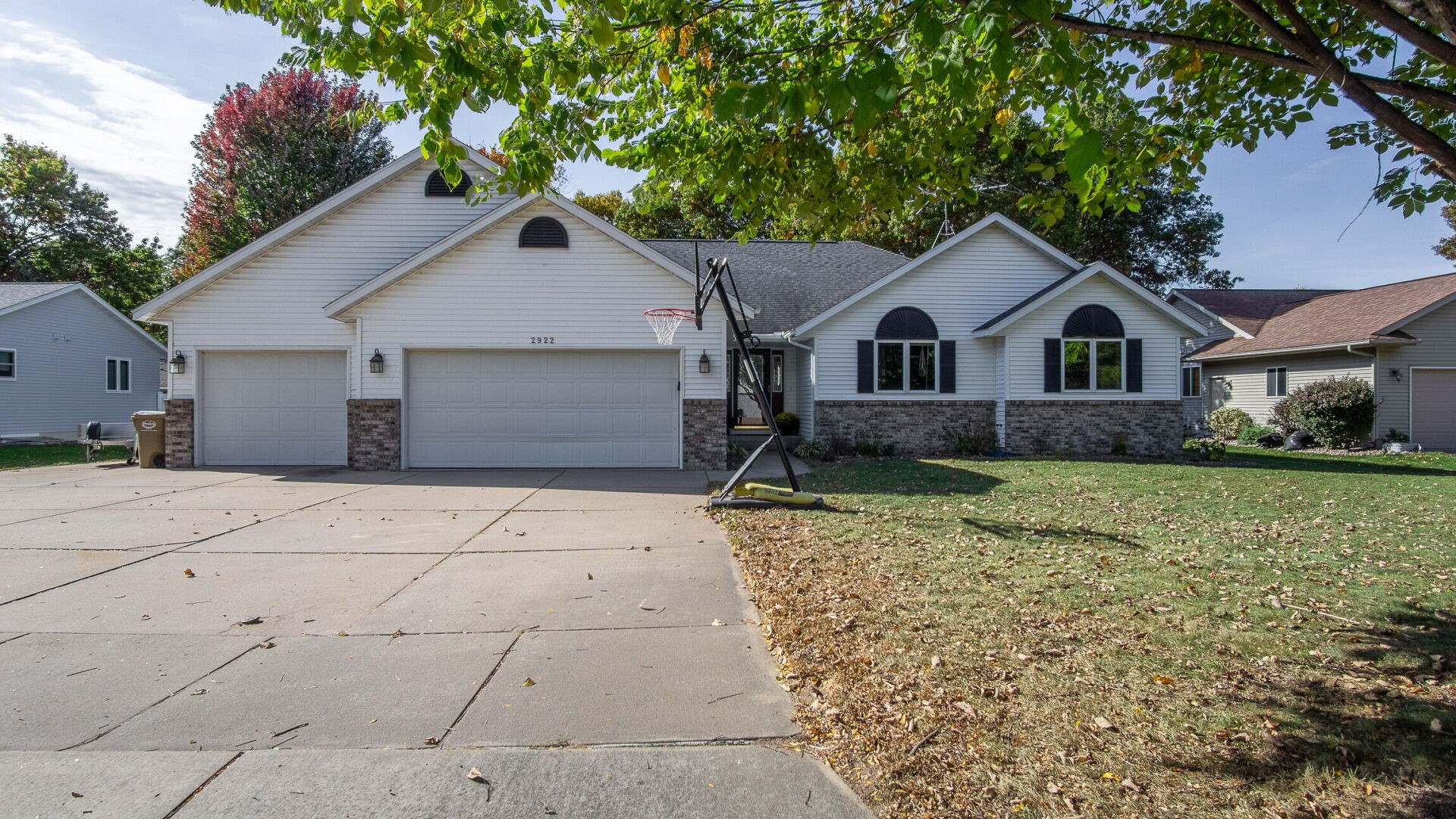 2922 Wayland Court Property Photo 1