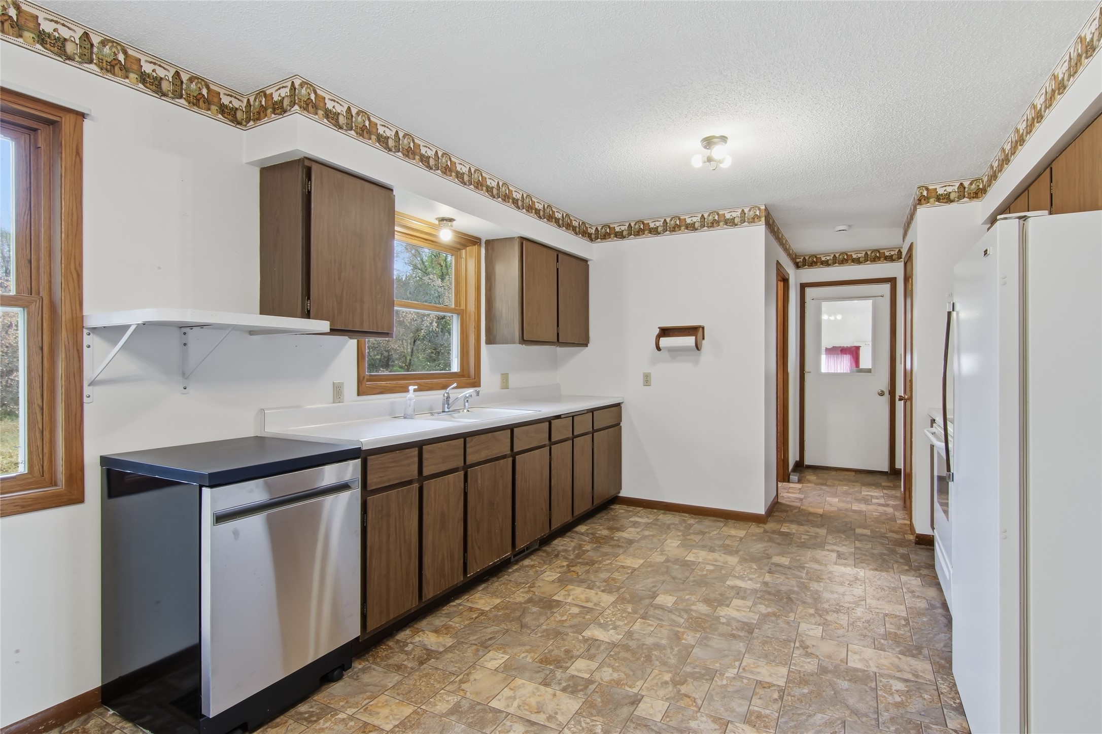 435 Main Street Property Photo 5
