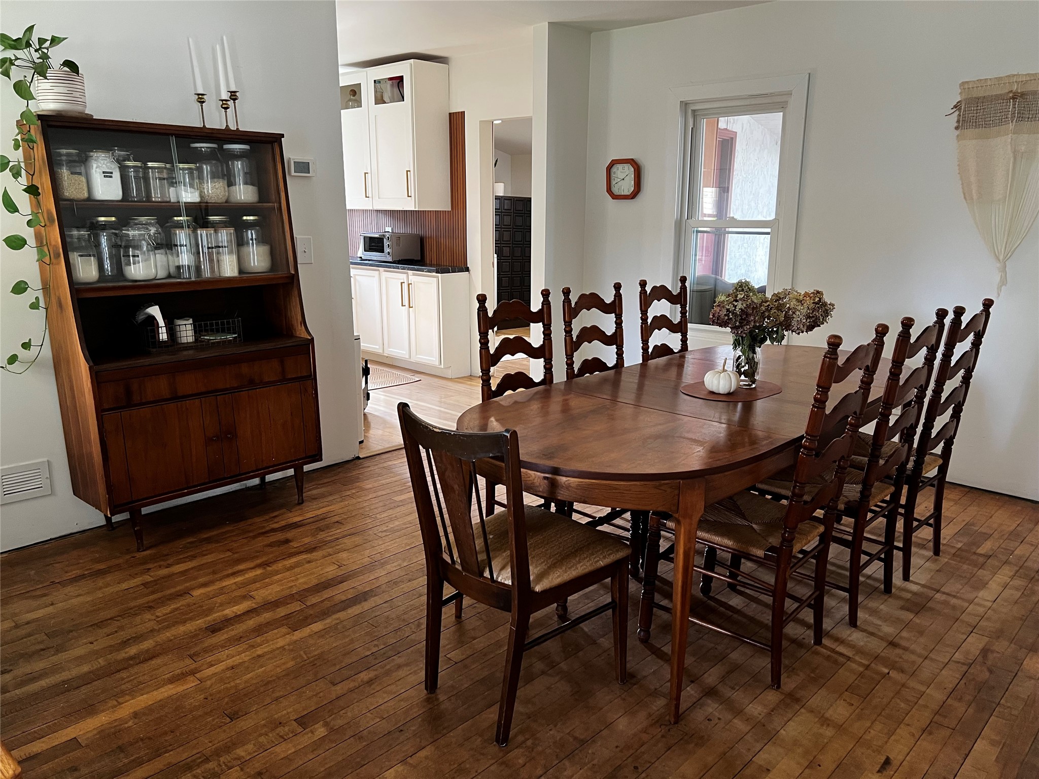 1225 5th Street Property Photo 4