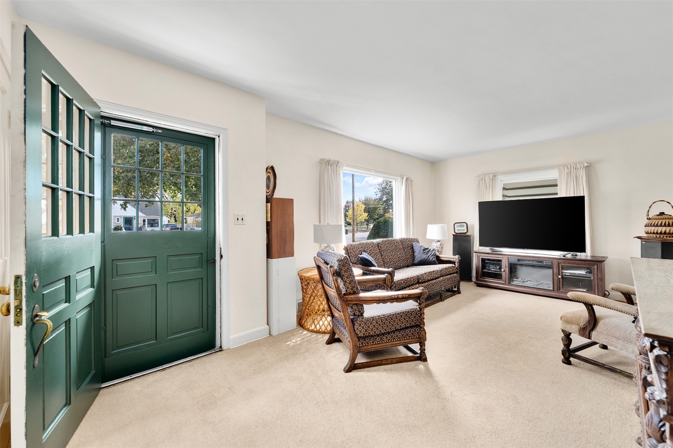 234 W Lexington Boulevard Property Photo 6