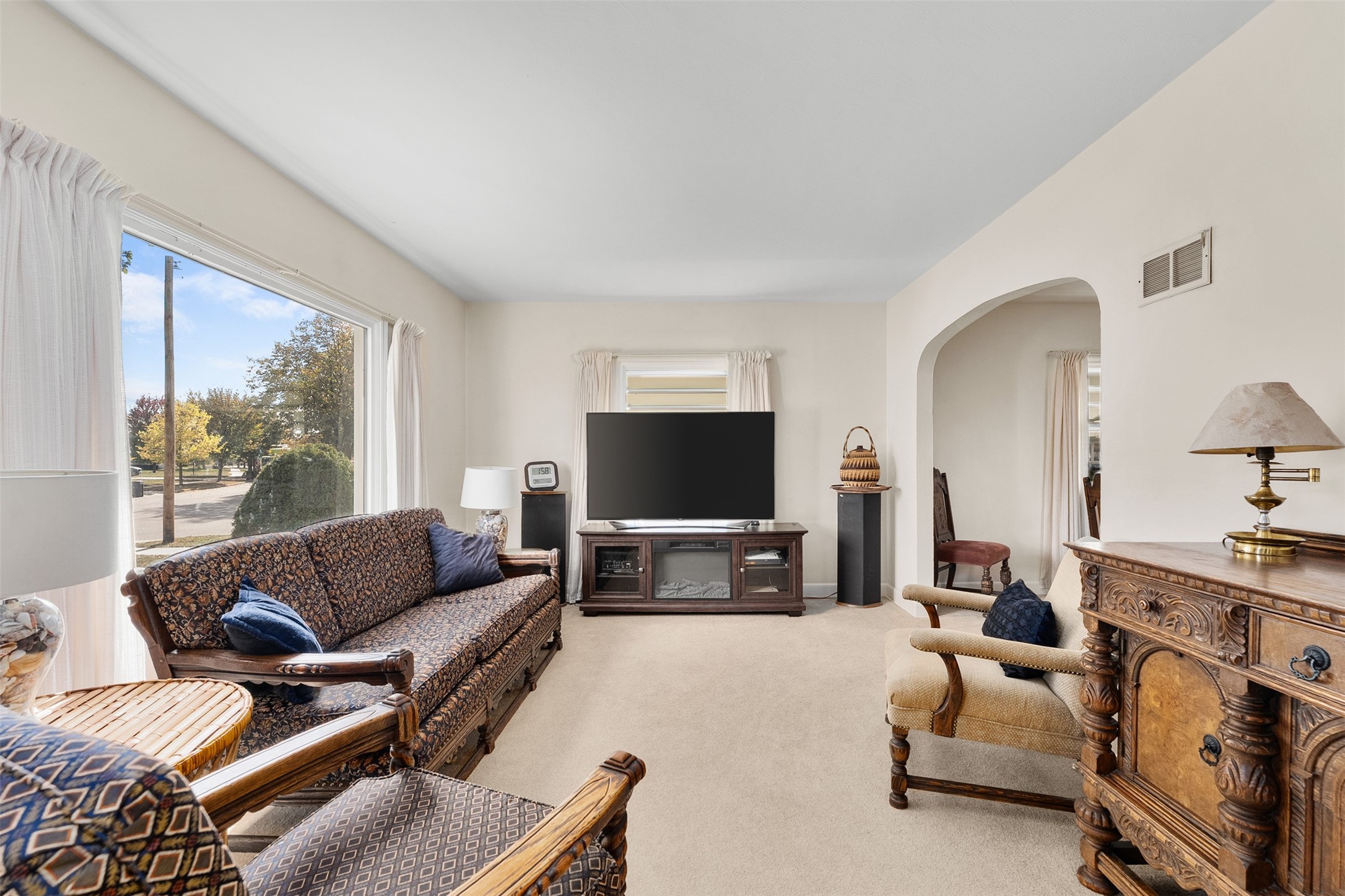234 W Lexington Boulevard Property Photo 7