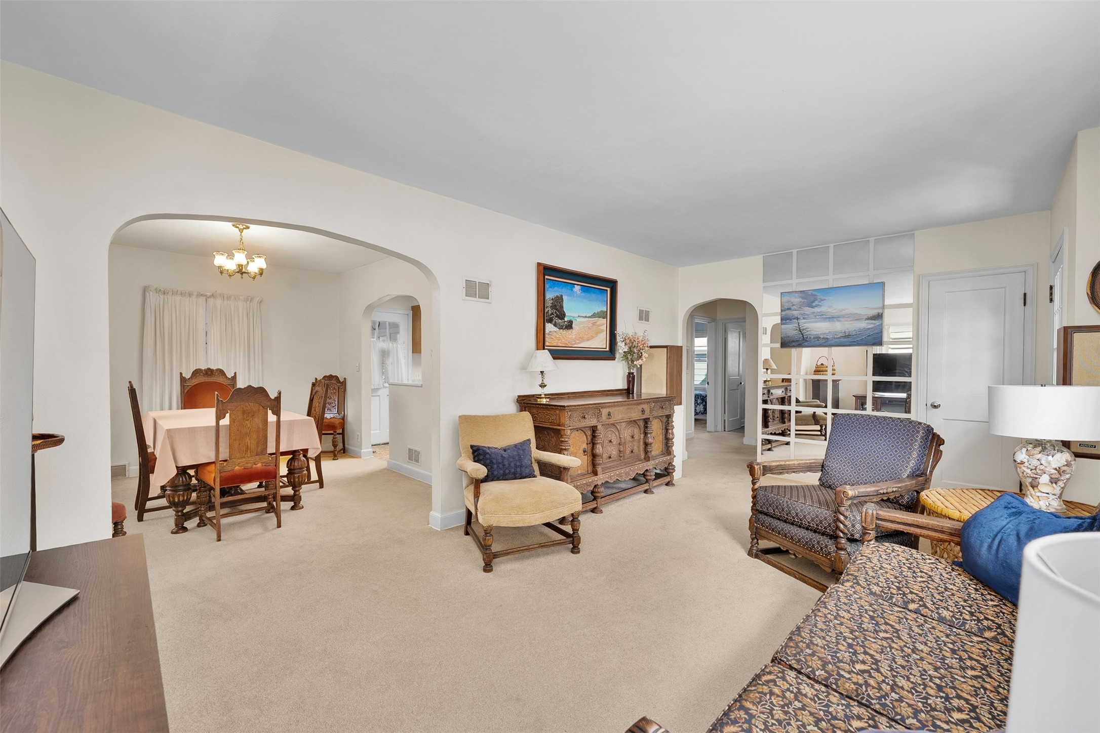 234 W Lexington Boulevard Property Photo 9