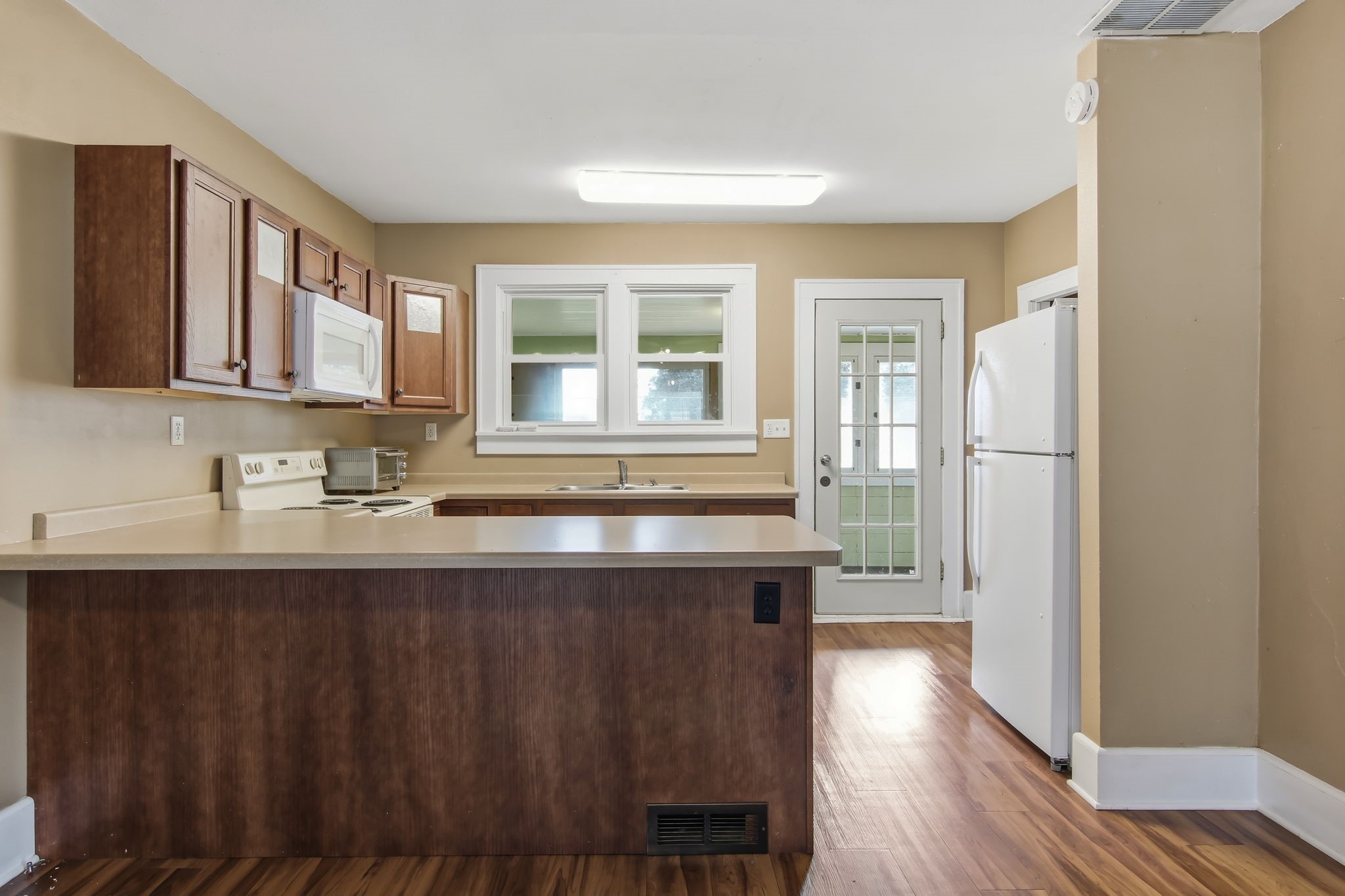 219 E Perkins Street Property Photo 5