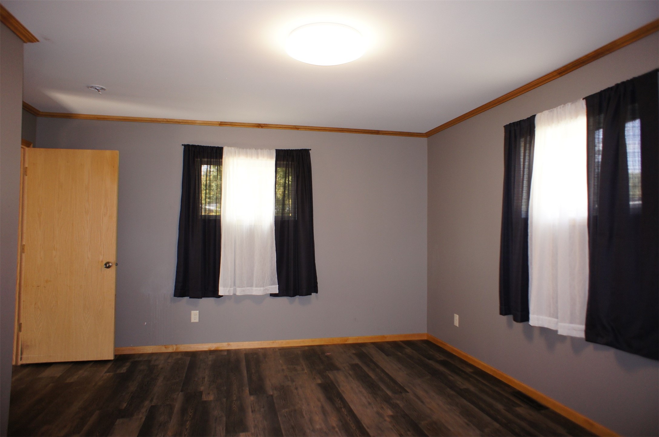 359 S State Street Property Photo 15