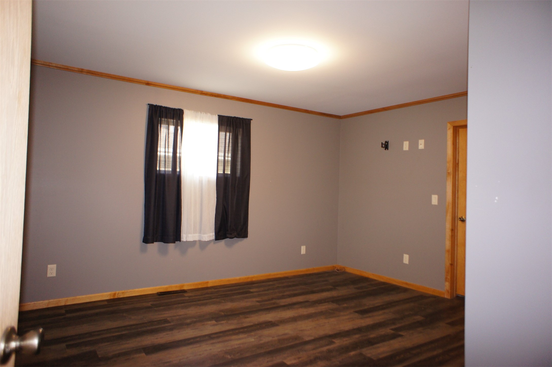 359 S State Street Property Photo 17