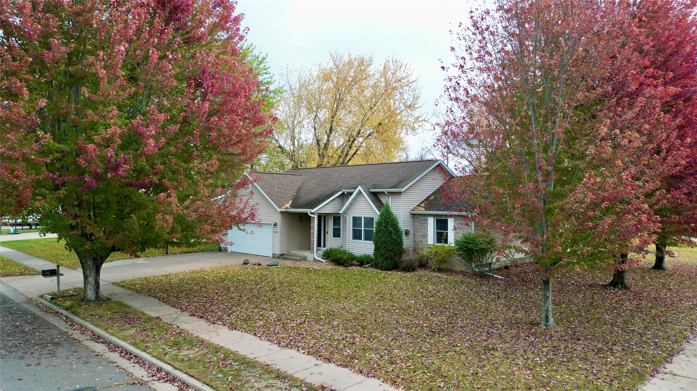 3003 Green View Drive Property Photo 4