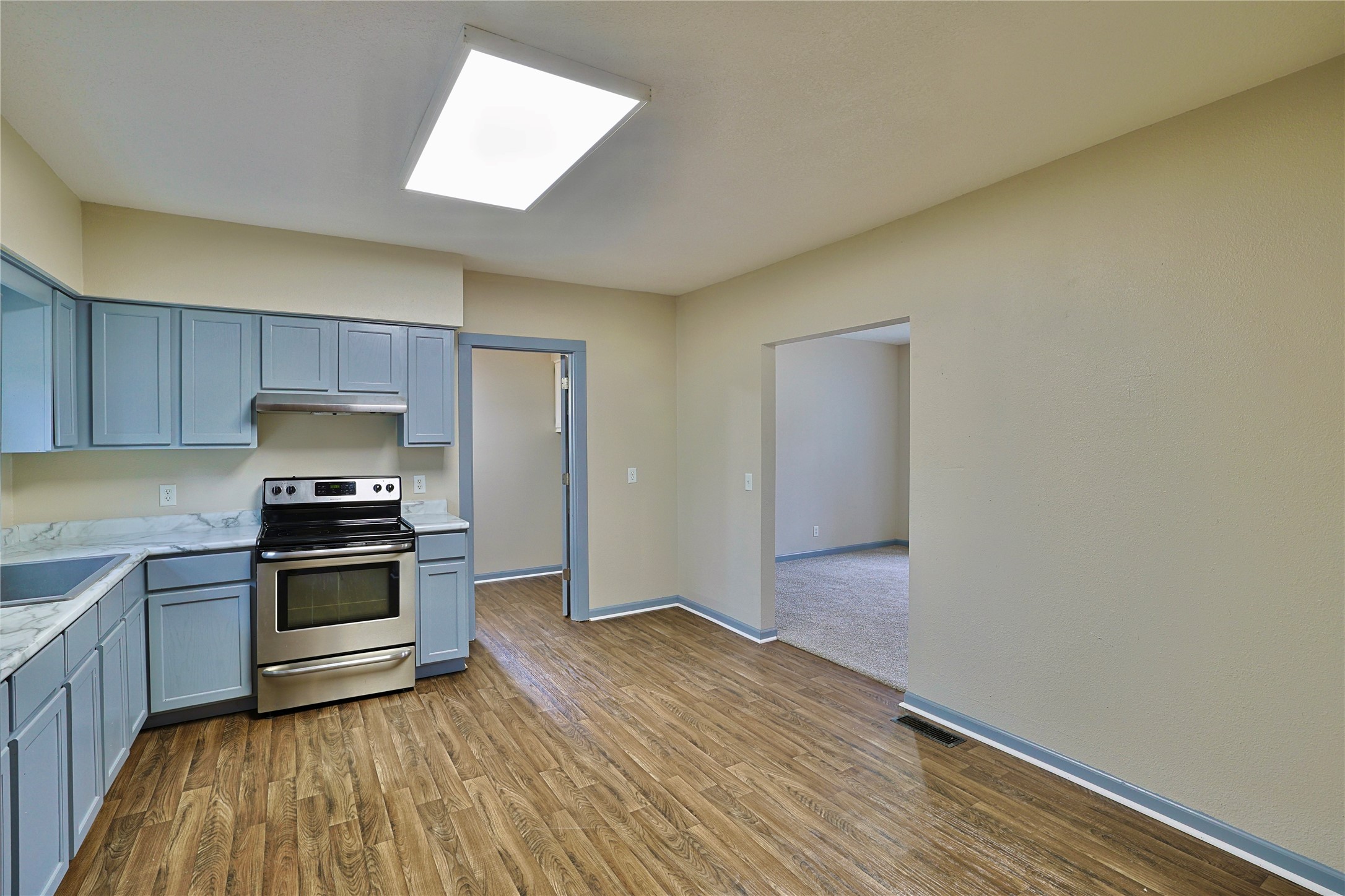107 4th Street W Property Photo 13