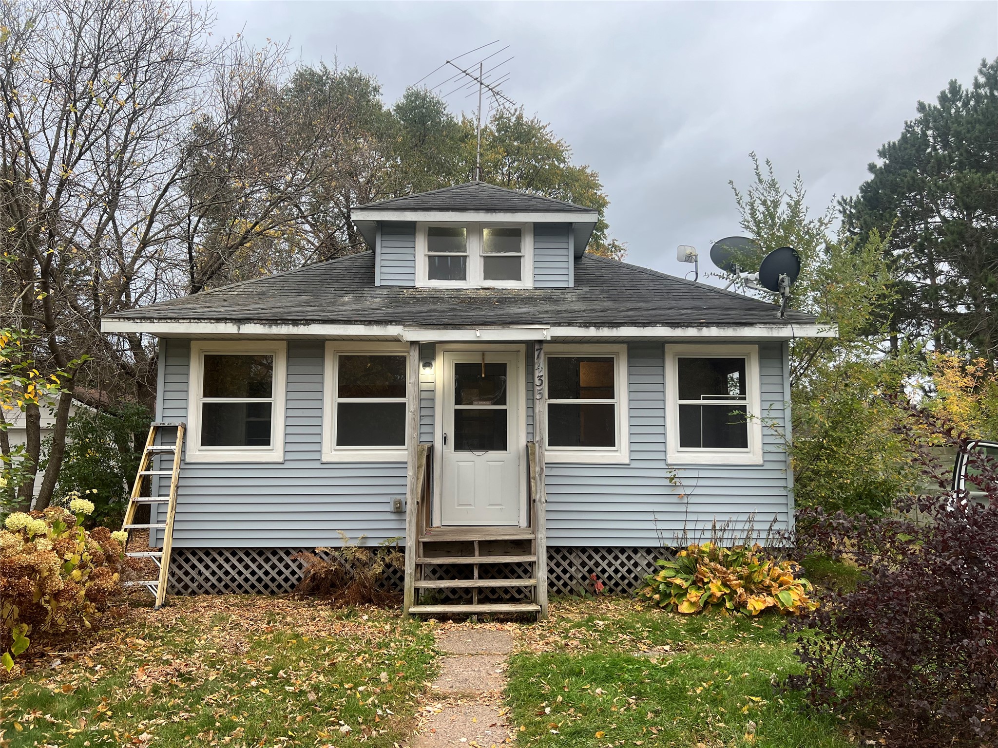 7435 Elm St W Property Photo 1