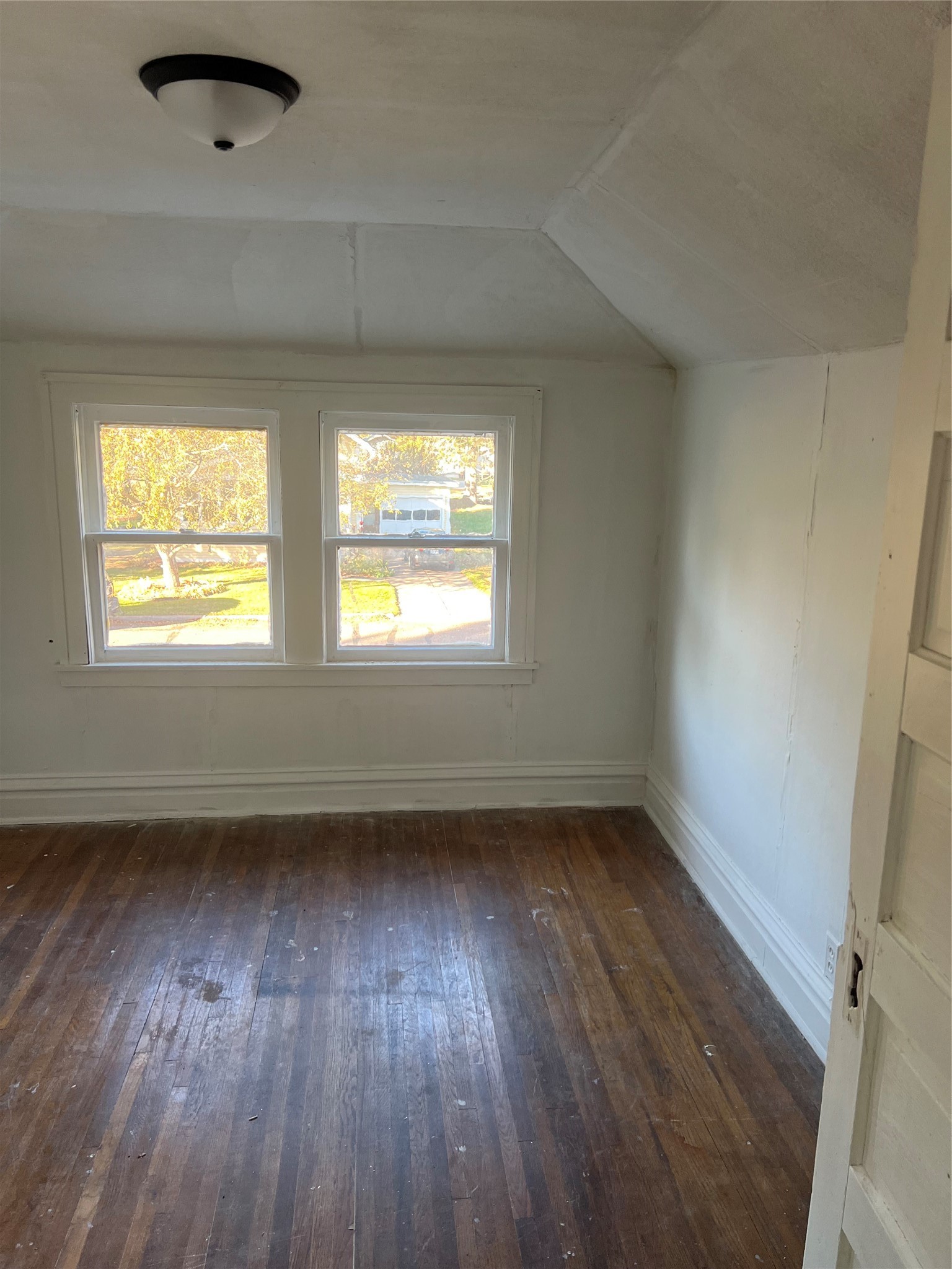 7435 Elm St W Property Photo 10