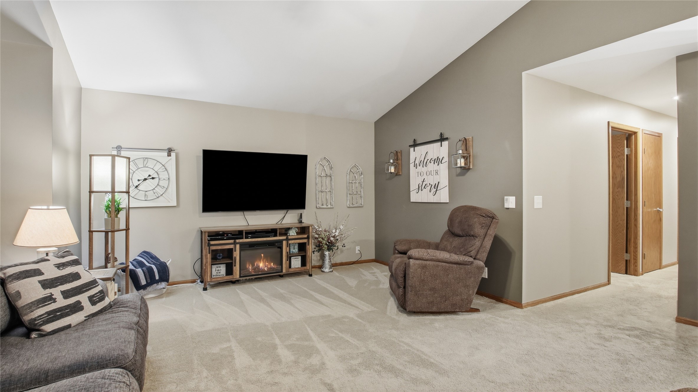 2737 Jeanne Lane Property Photo 12