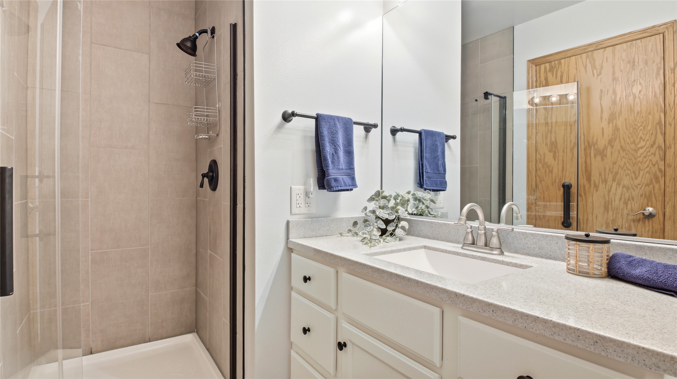 2737 Jeanne Lane Property Photo 17