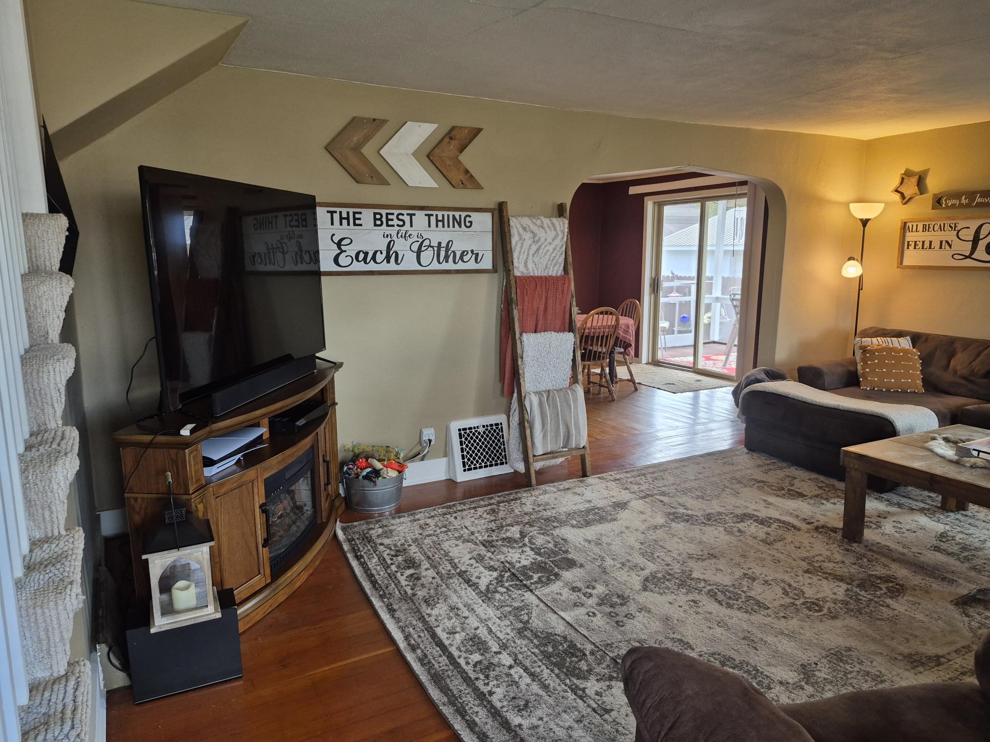 1231 E Prospect Street Property Photo 3