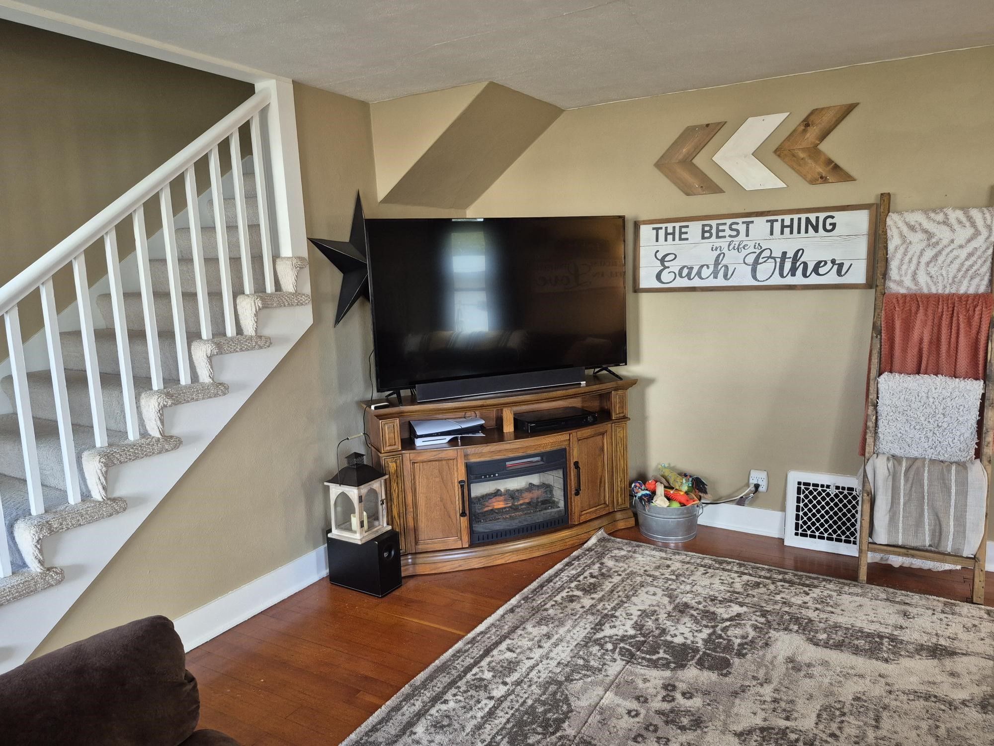 1231 E Prospect Street Property Photo 5