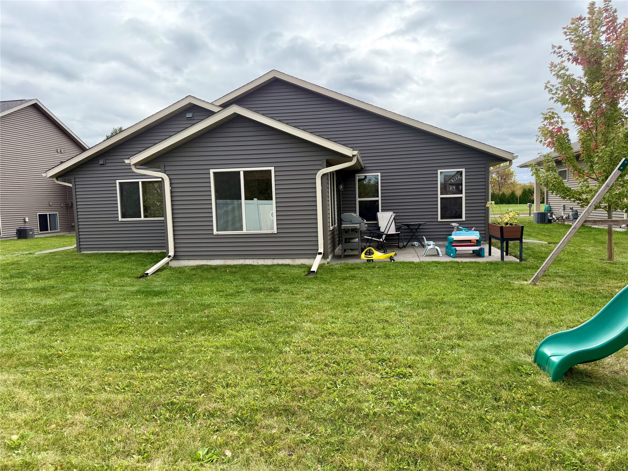 3342 Vineyard Street Property Photo 4