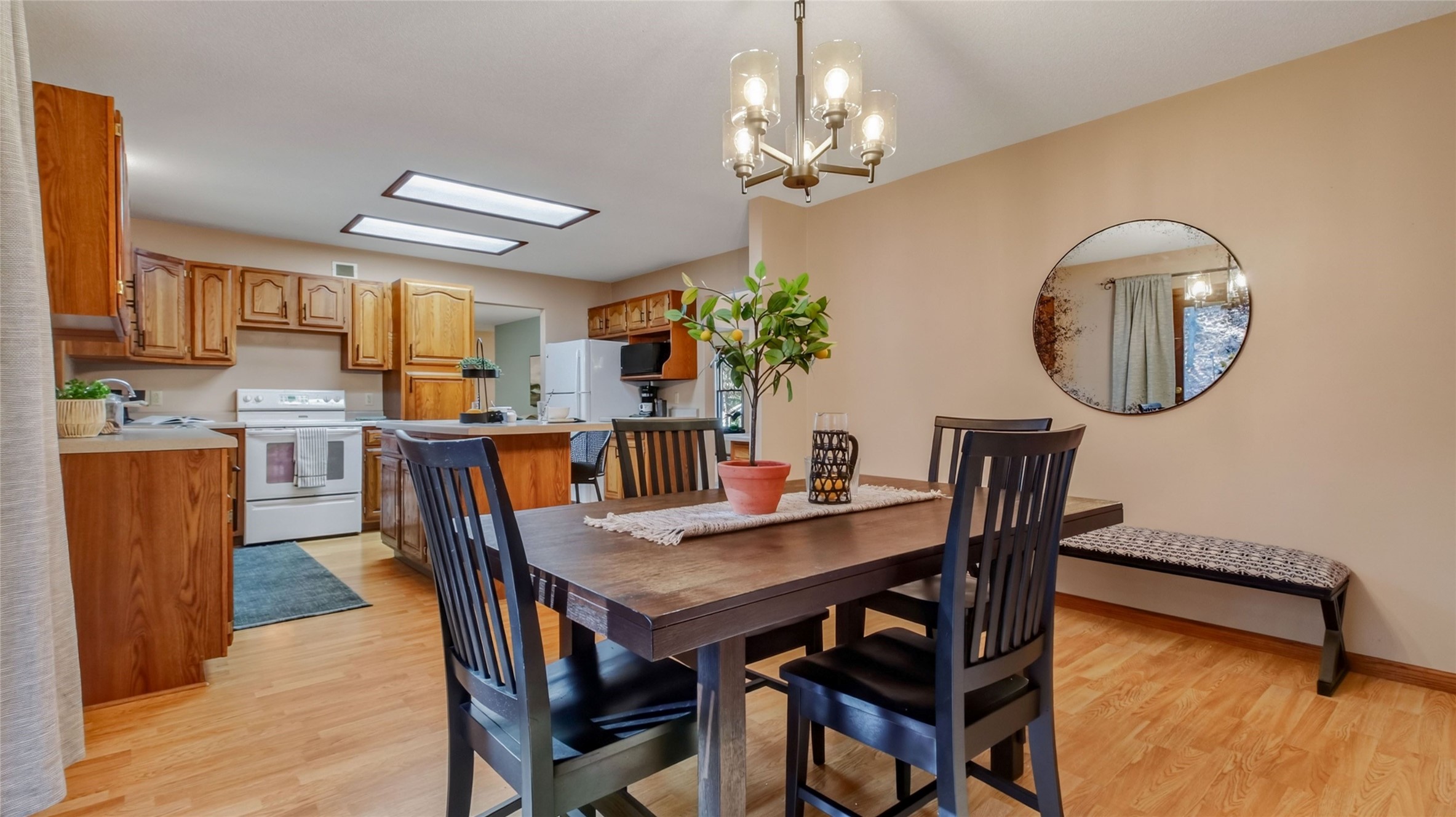 3657 Oak Hill Place Property Photo 13