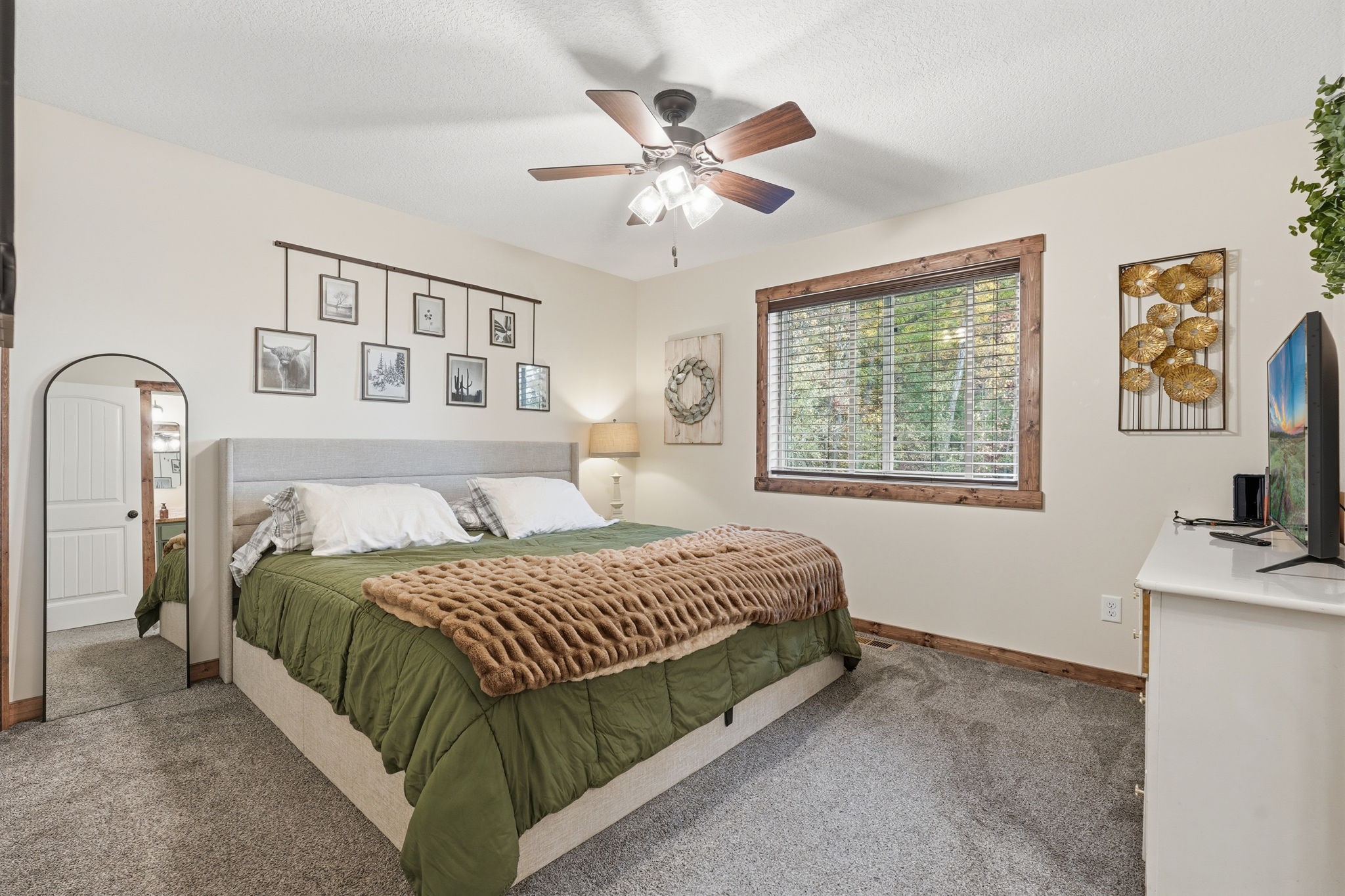 451 Roosevelt Drive Property Photo 10