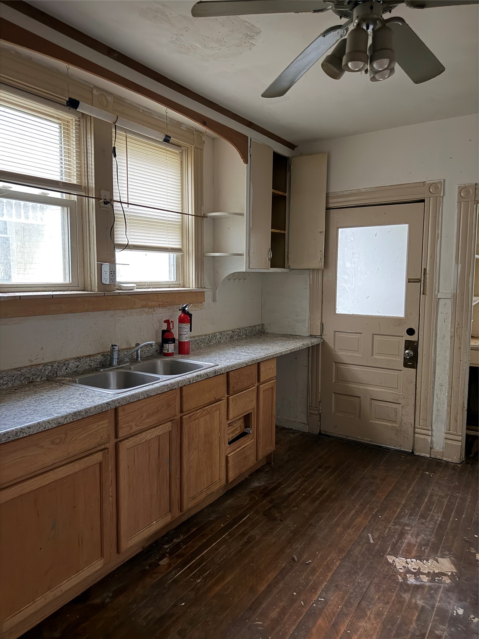 421 Hudson St Property Photo 12