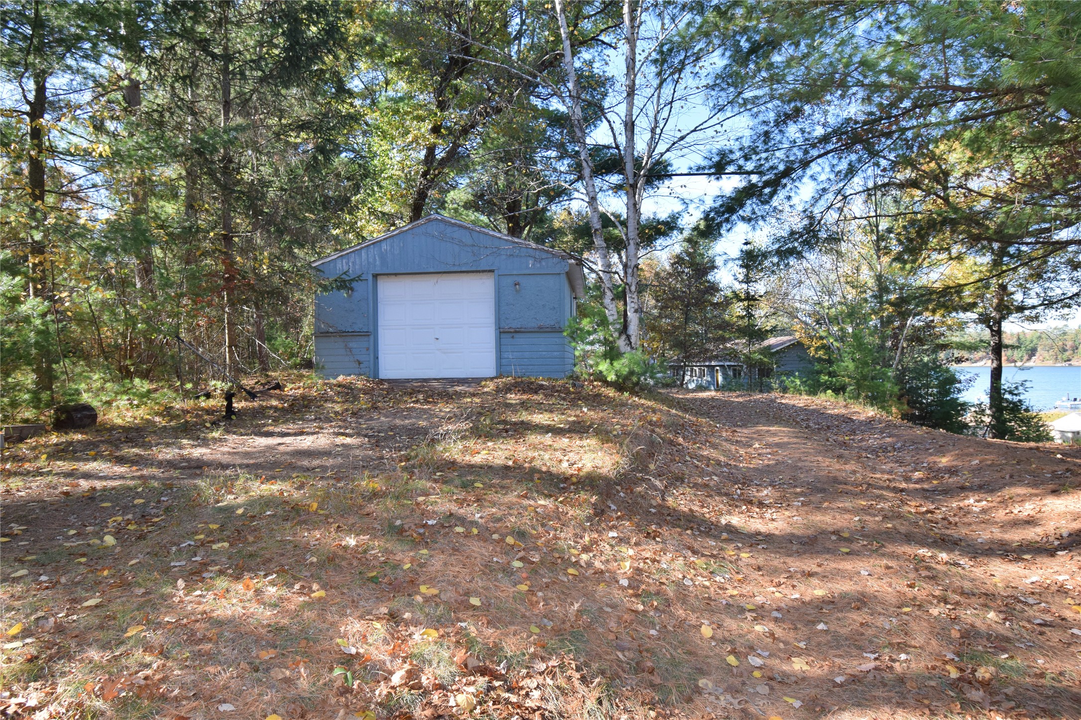 2908 E Long Lake Road Property Photo 13